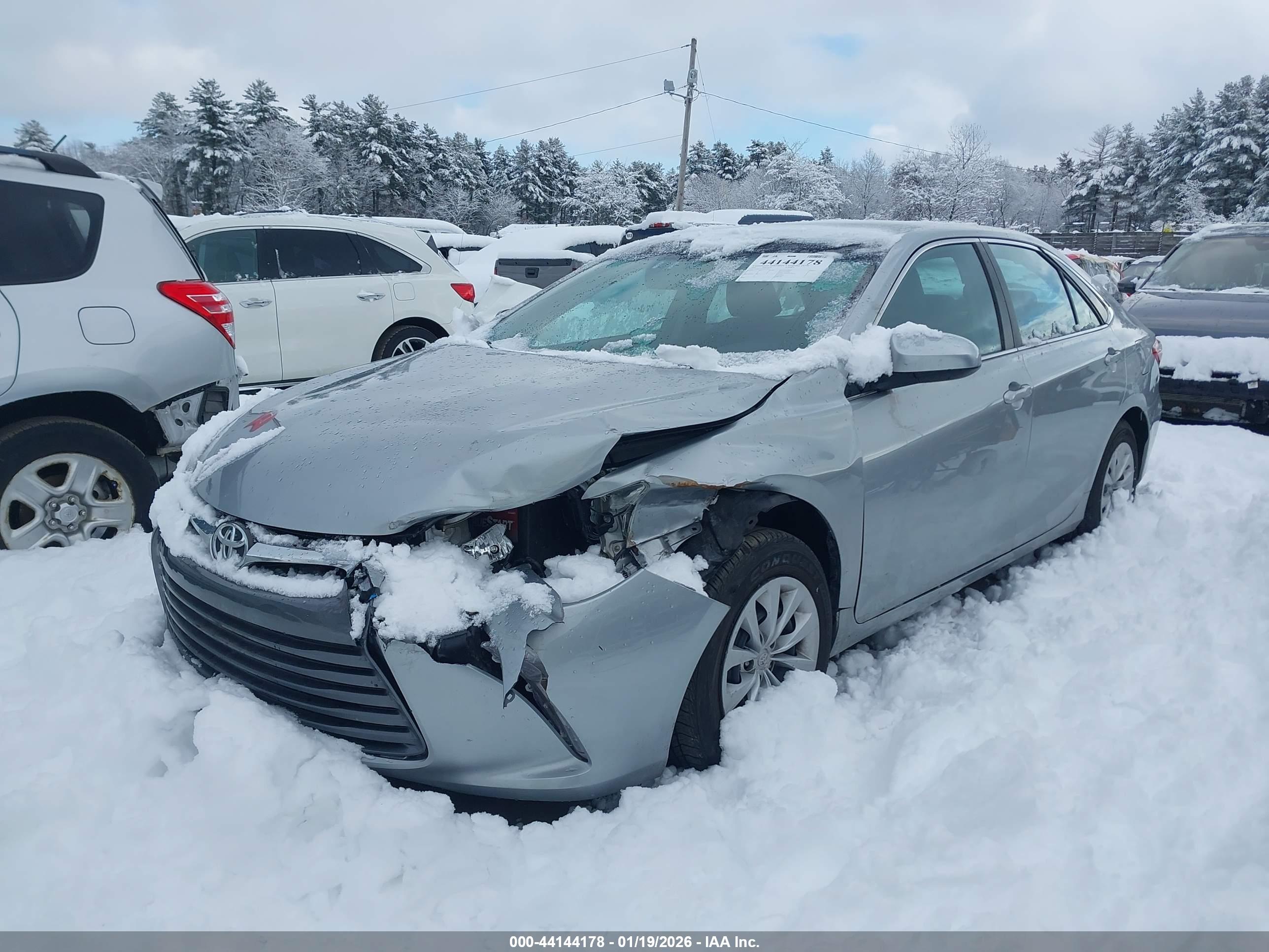 TOYOTA CAMRY image 2