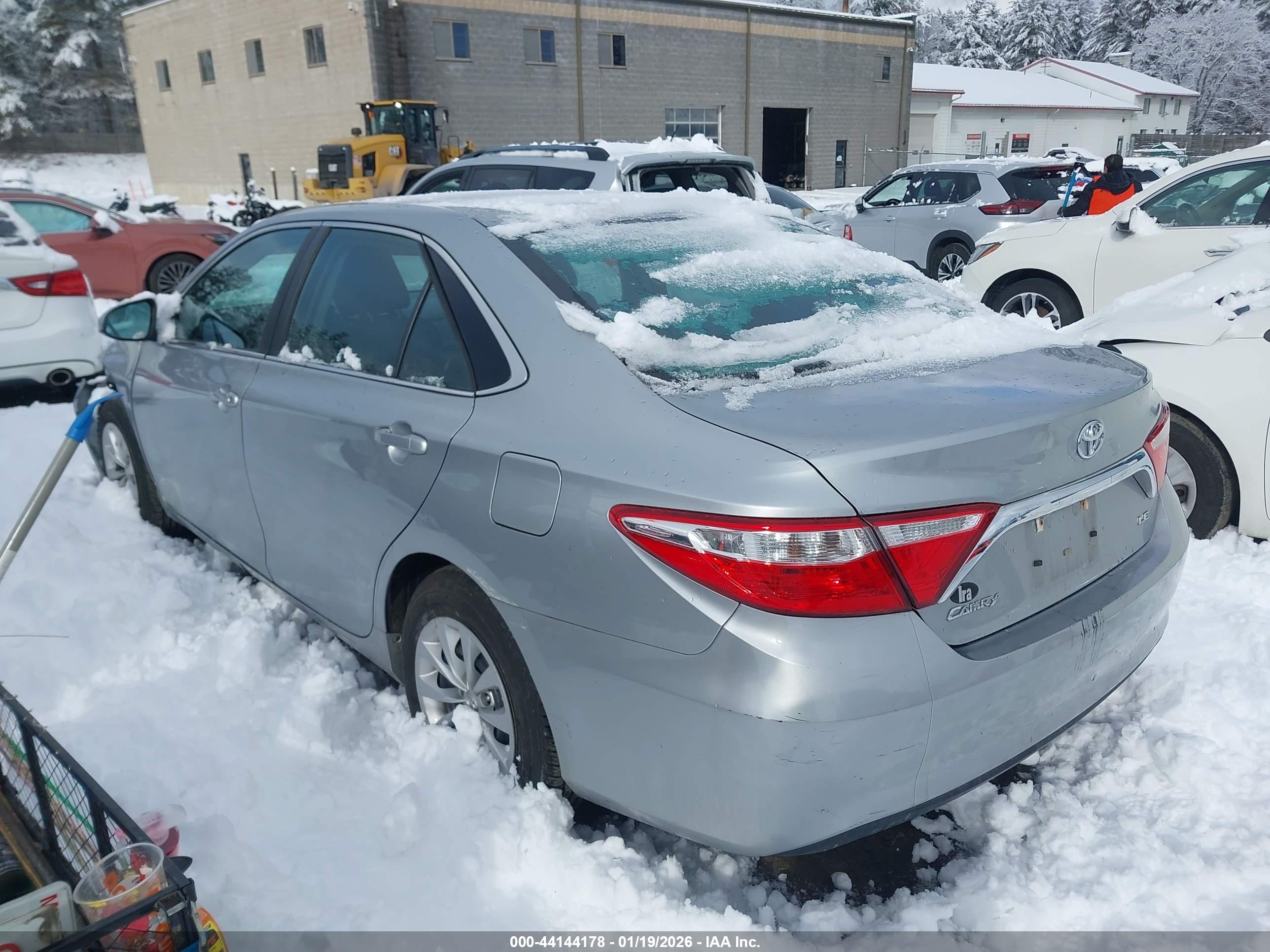 TOYOTA CAMRY image 3