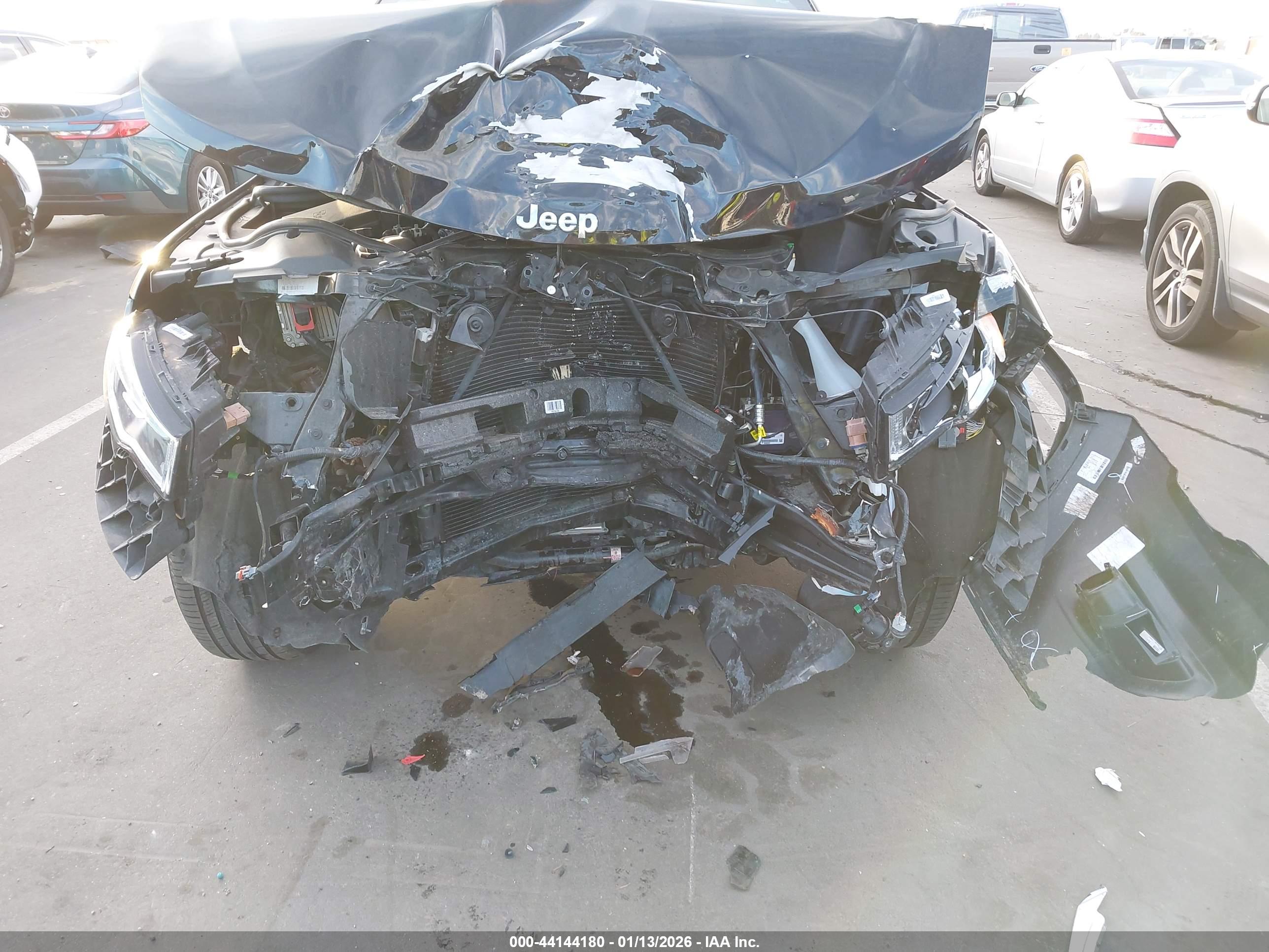 JEEP GRAND image 6