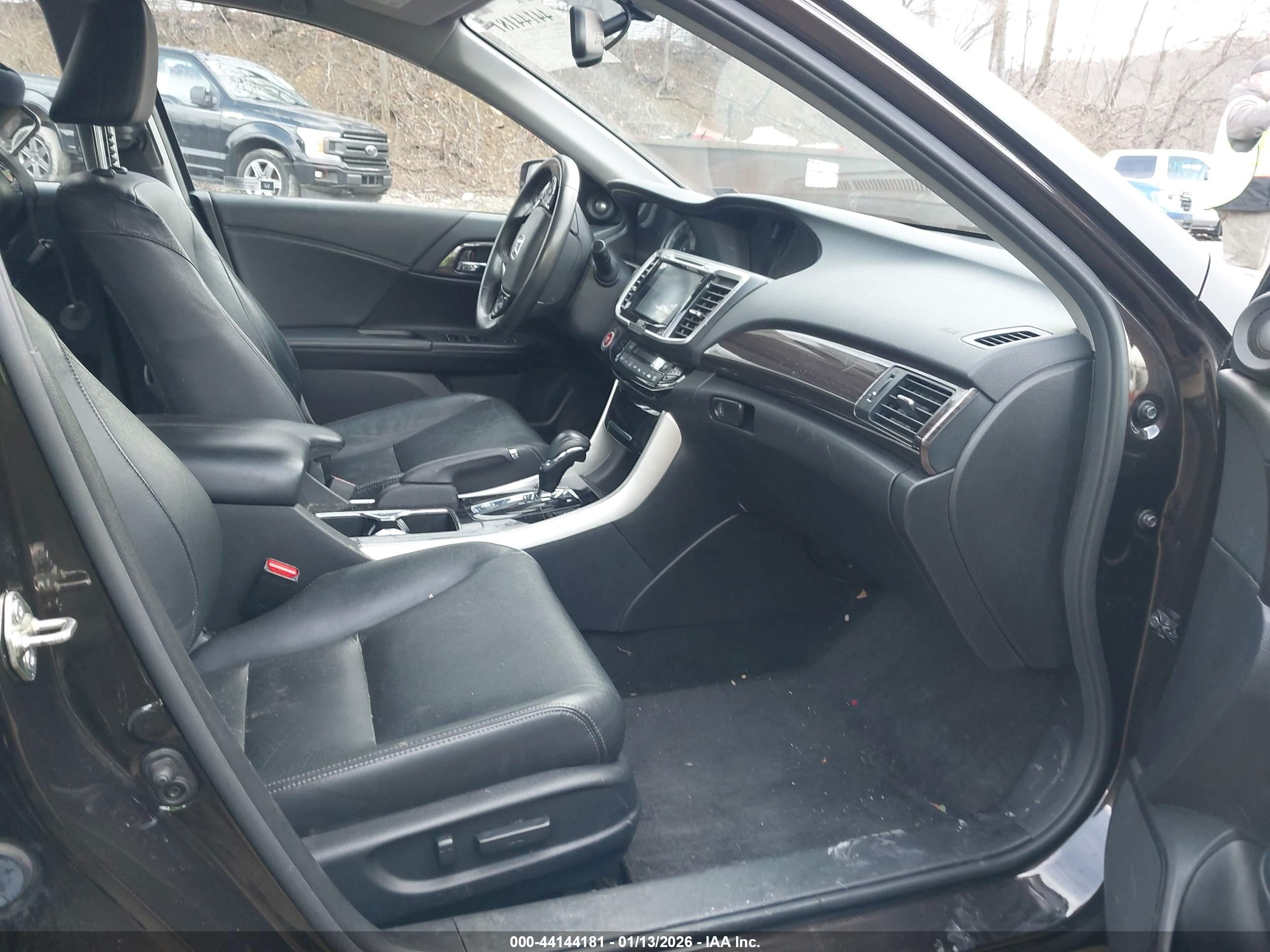 HONDA ACCORD image 5