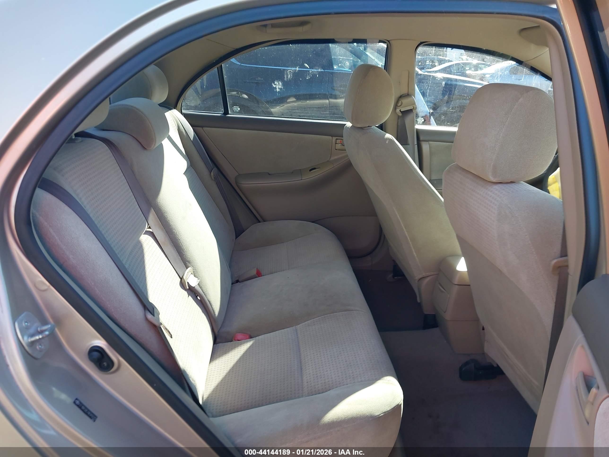 TOYOTA COROLLA image 8