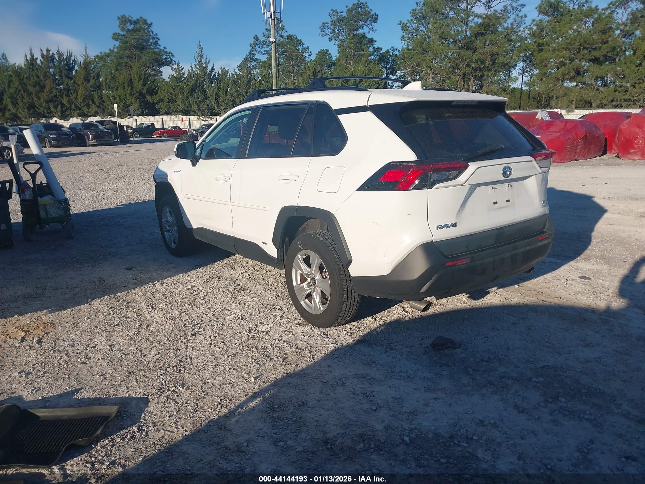 TOYOTA RAV4 image 3
