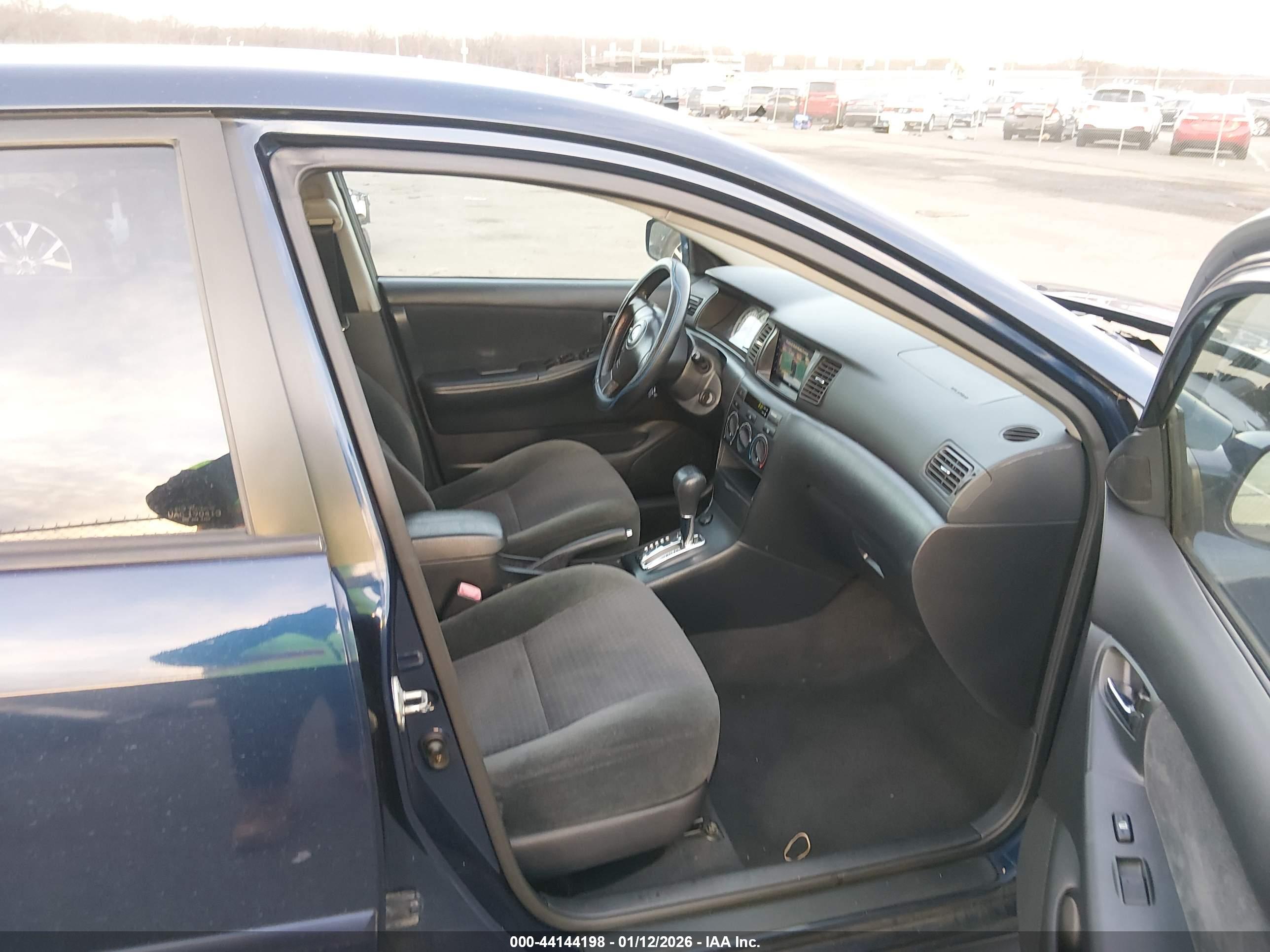 TOYOTA COROLLA image 5