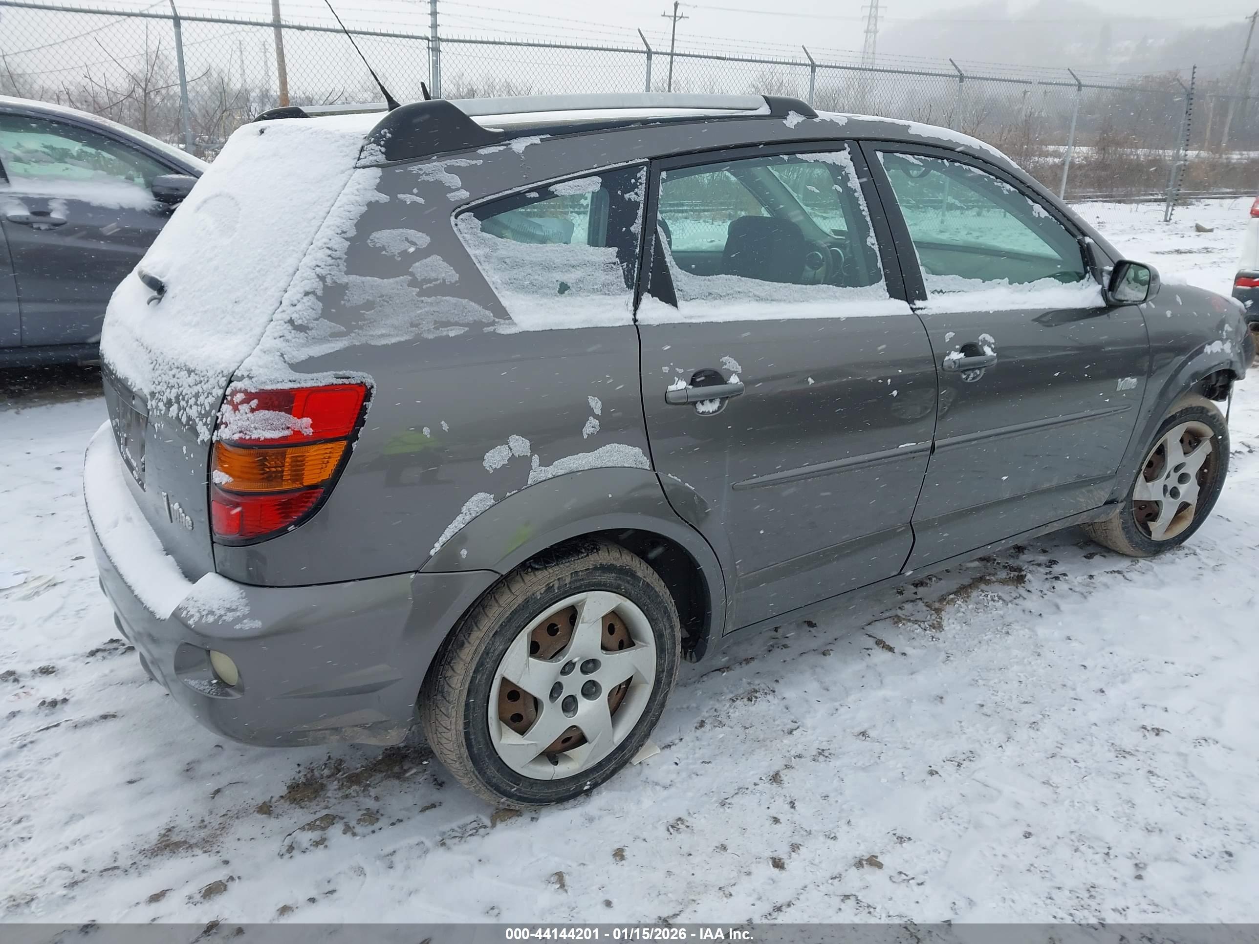 PONTIAC VIBE image 4
