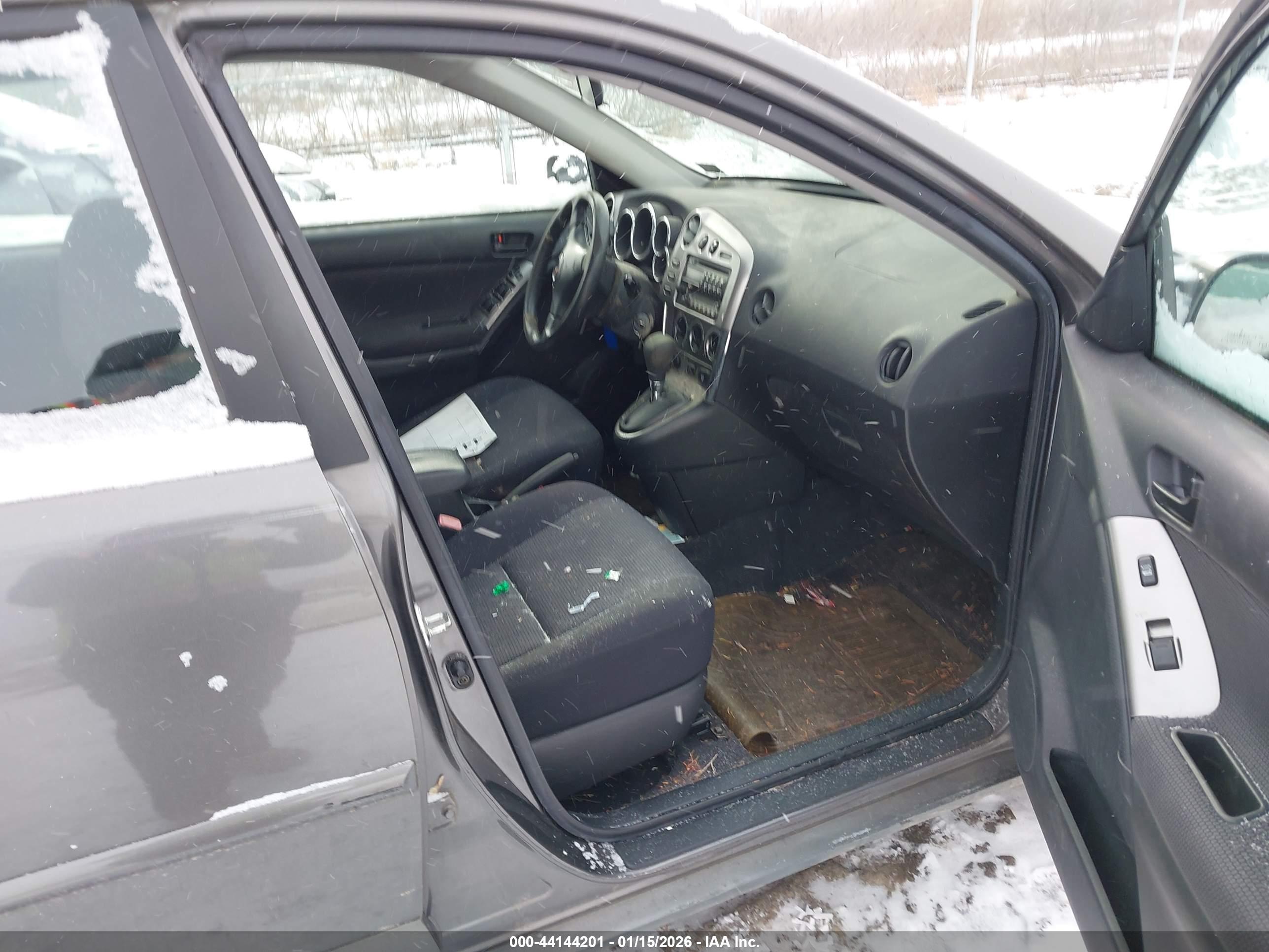 PONTIAC VIBE image 5