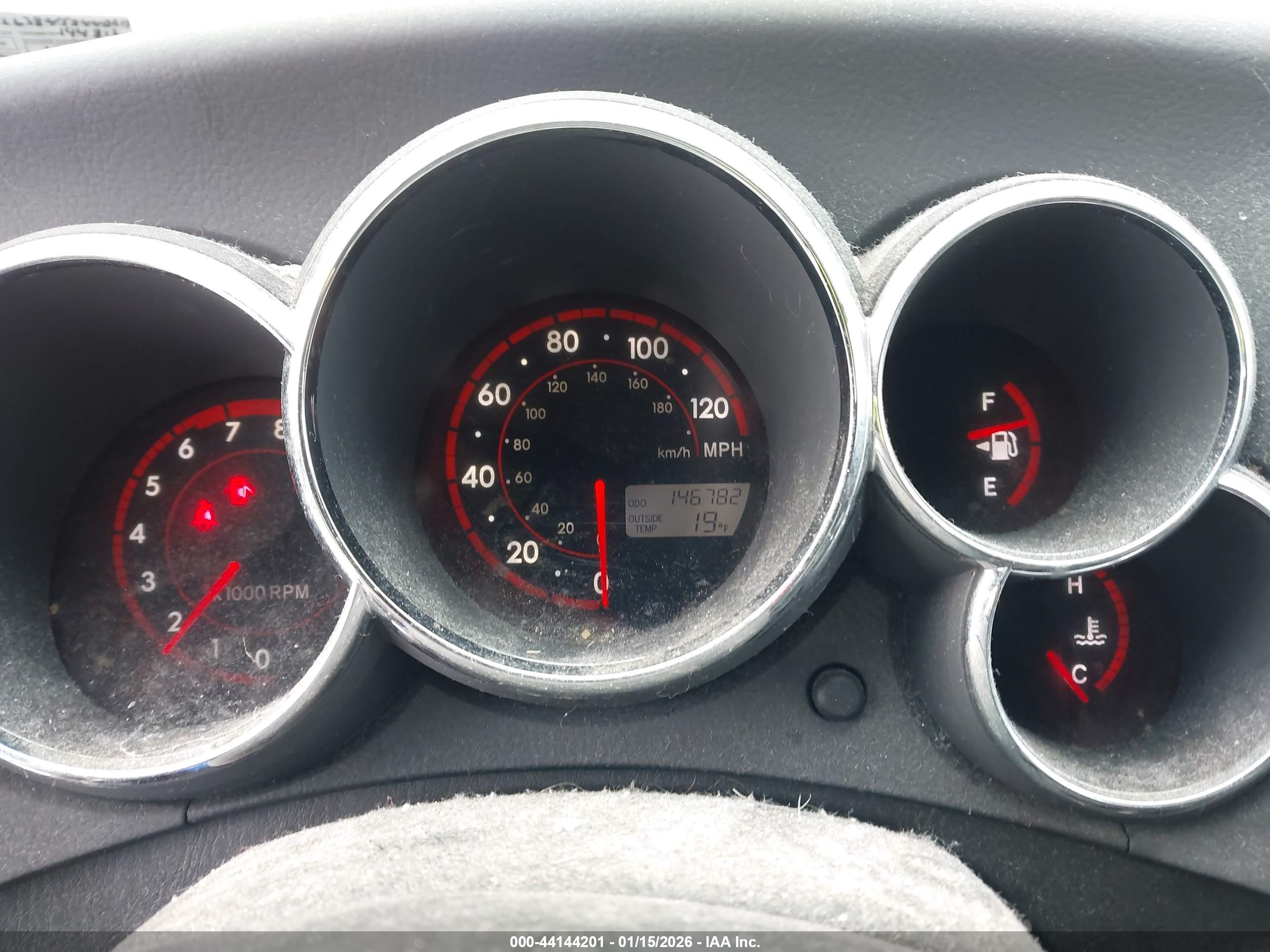 PONTIAC VIBE image 7