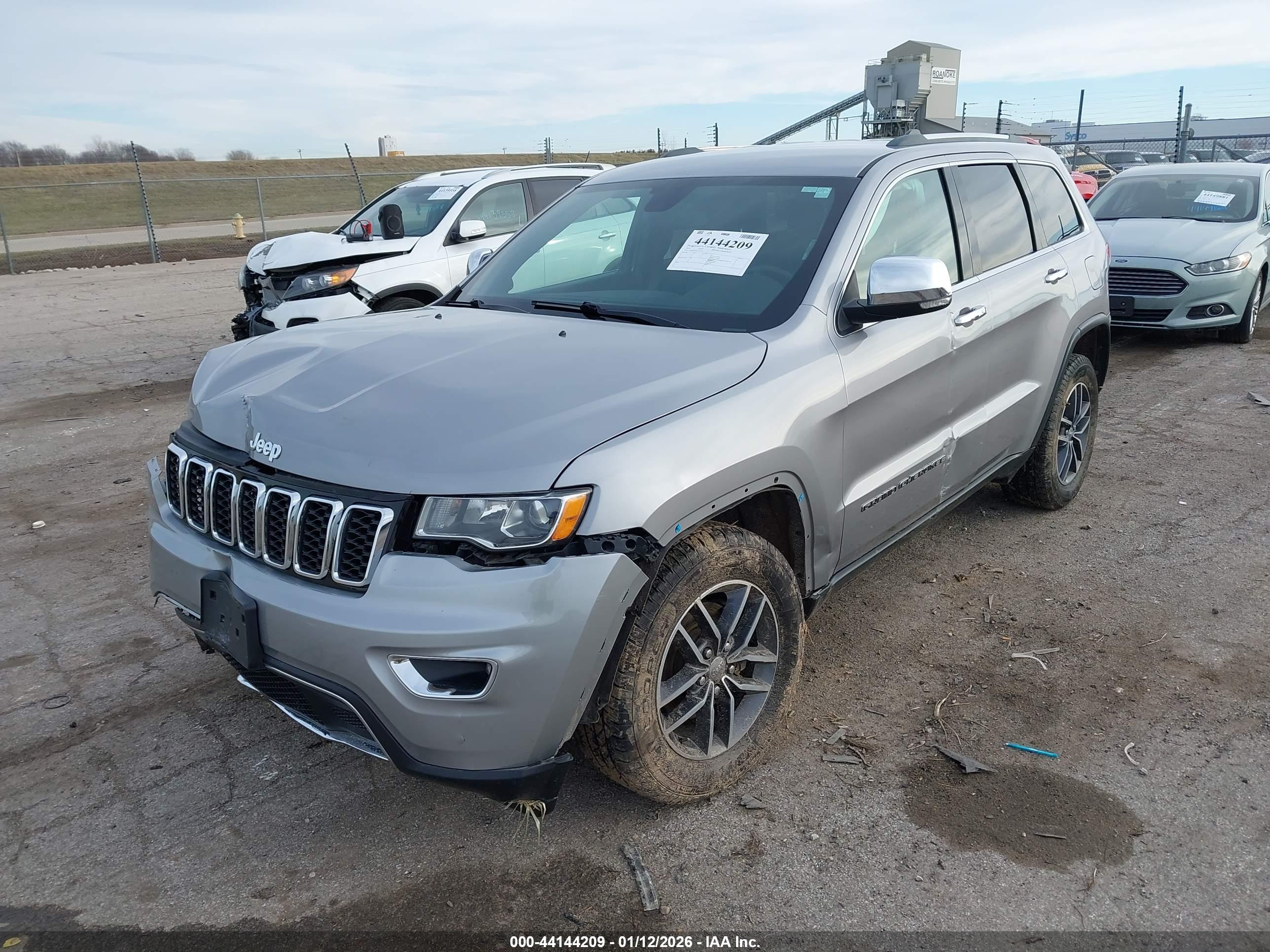 JEEP GRAND image 2