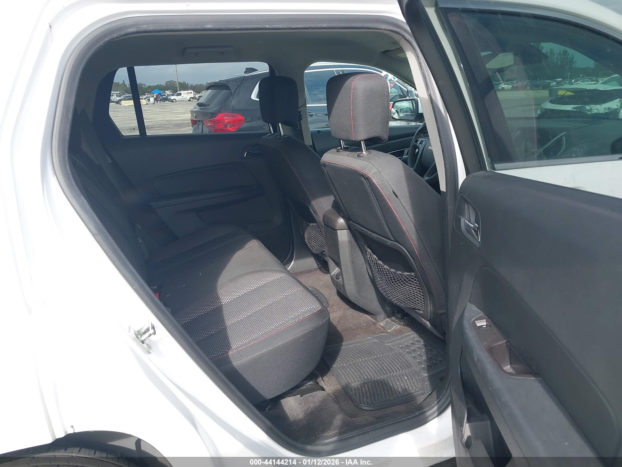 GMC TERRAIN image 8
