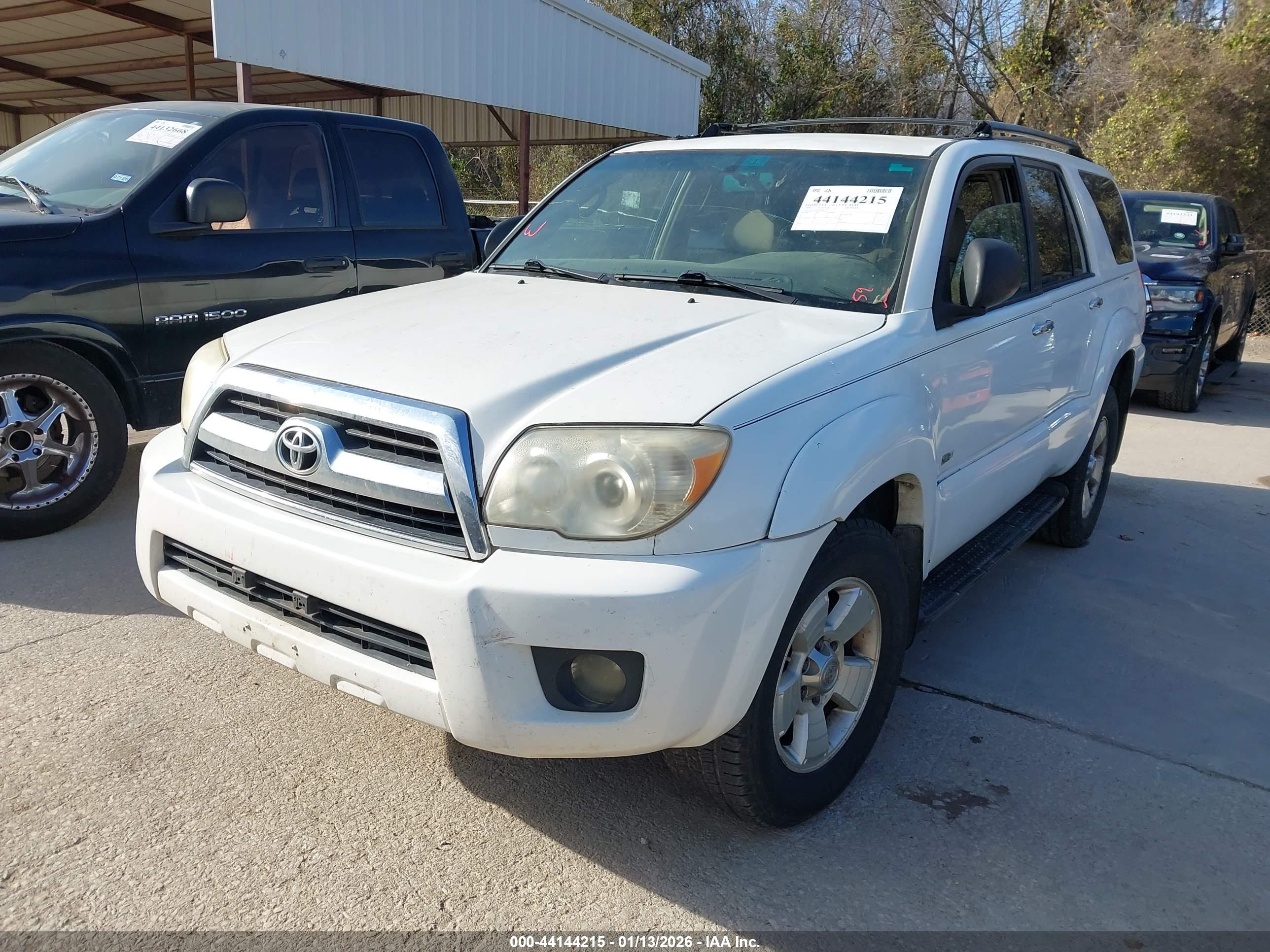 TOYOTA 4RUNNER image 2
