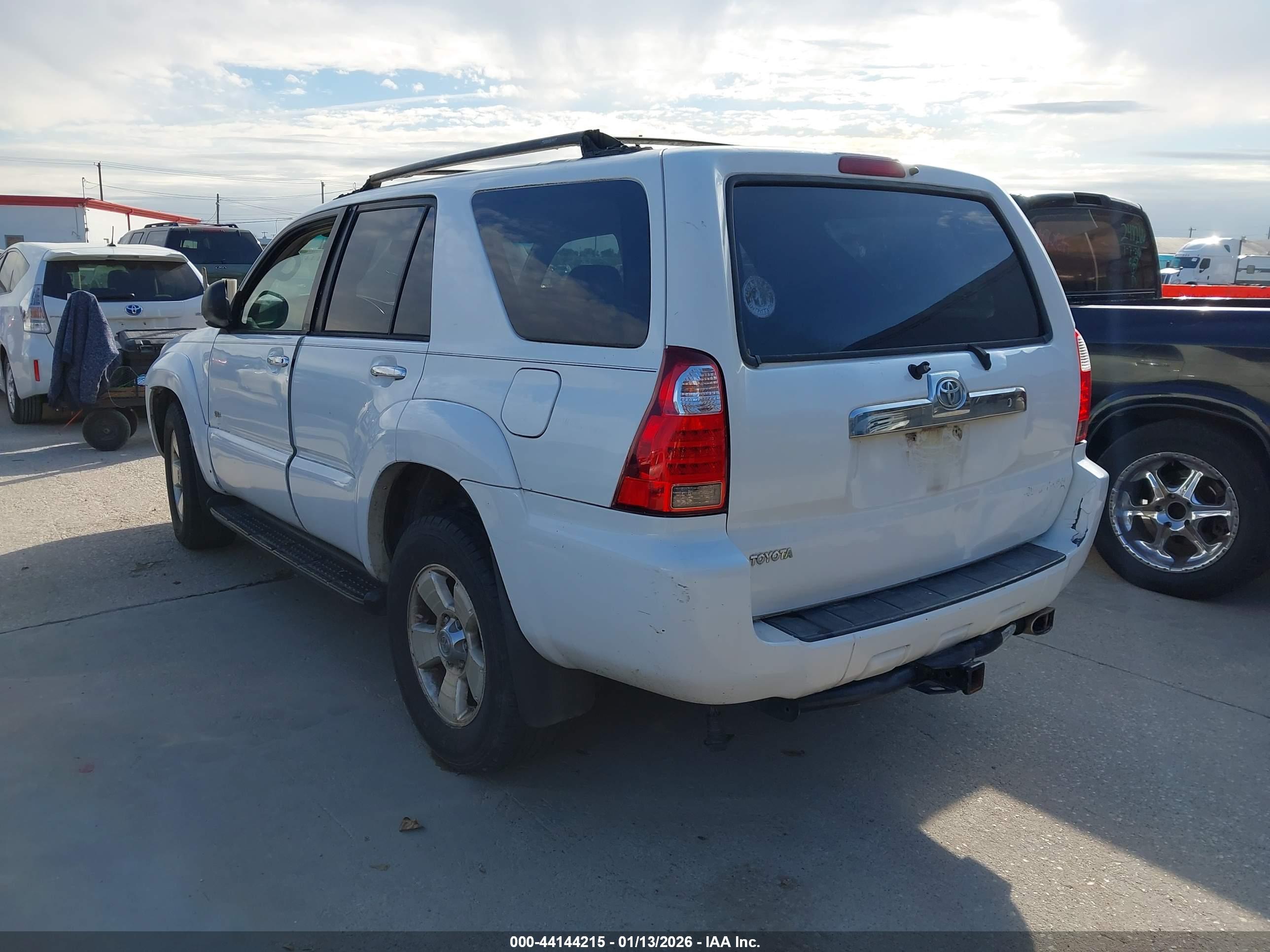 TOYOTA 4RUNNER image 3