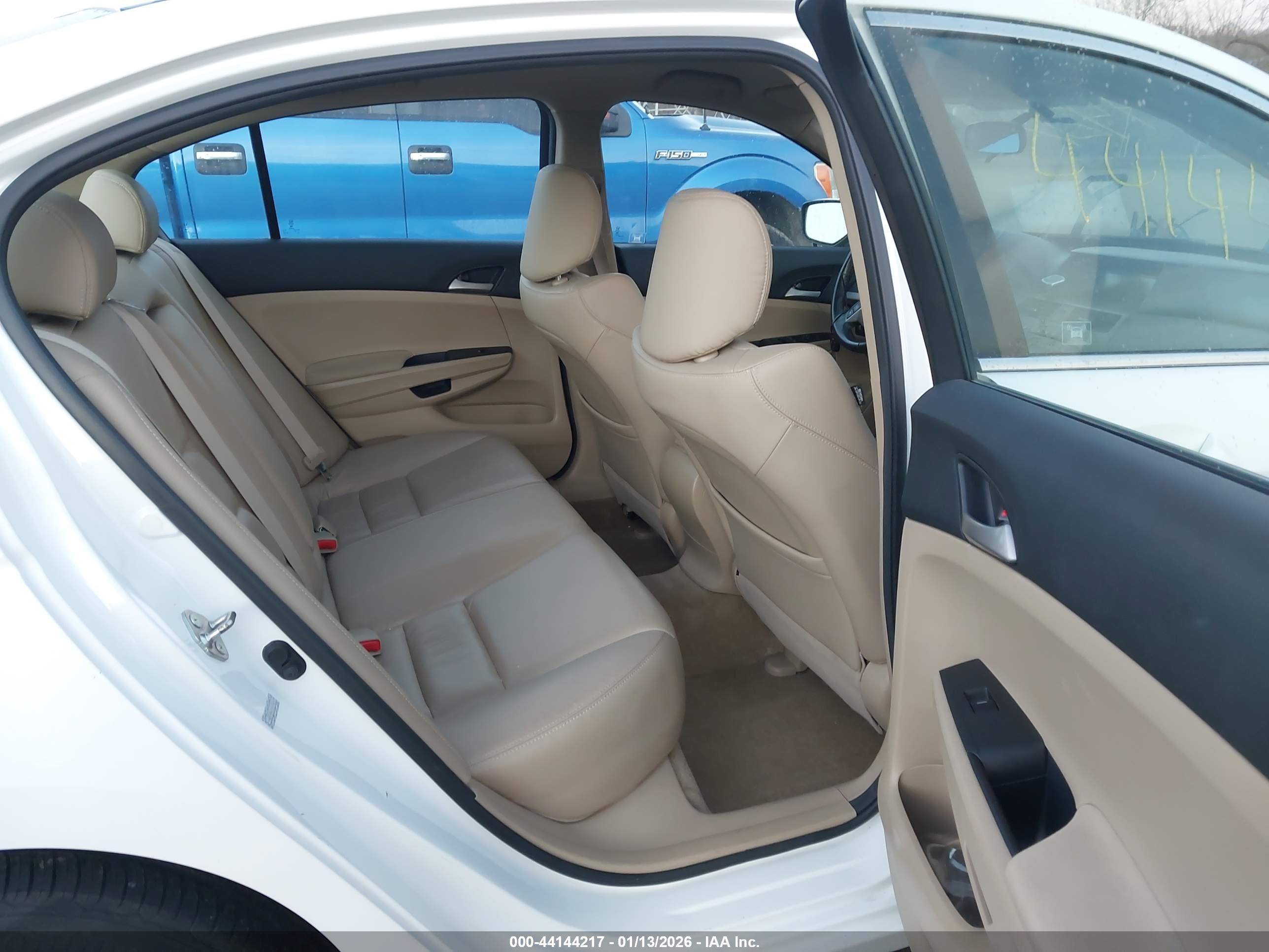 HONDA ACCORD image 8