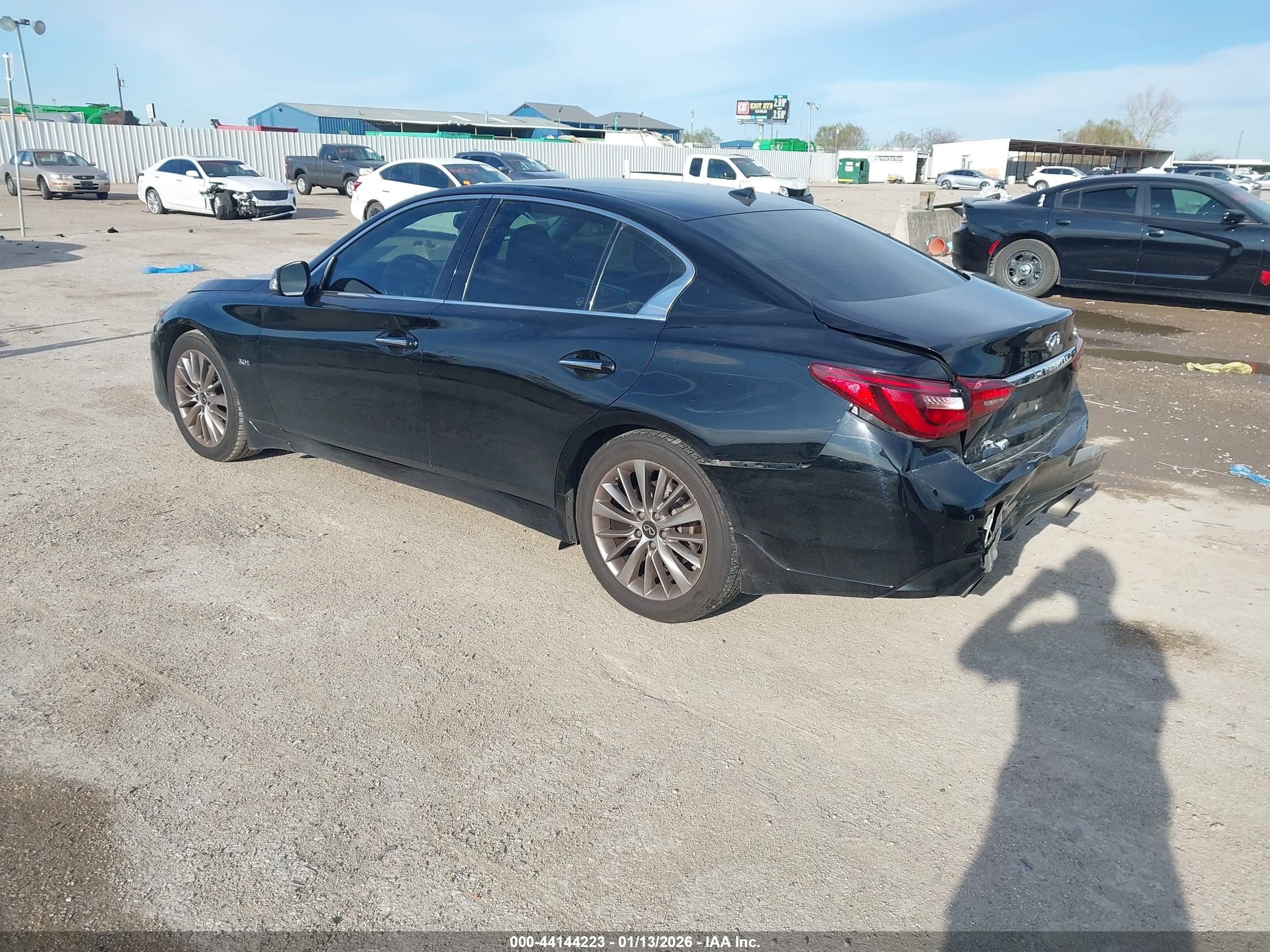 INFINITI Q50 image 3