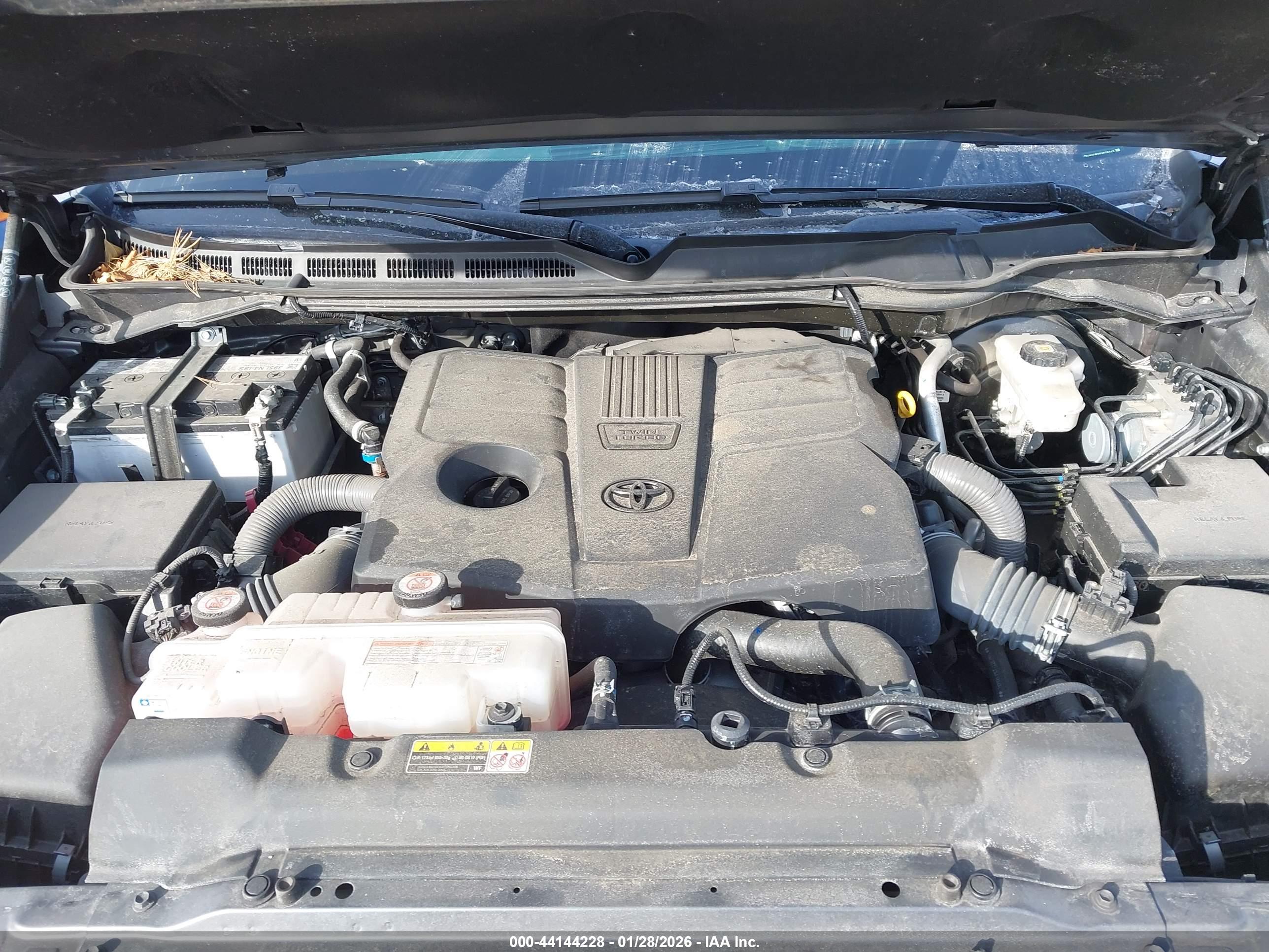 TOYOTA TUNDRA image 10