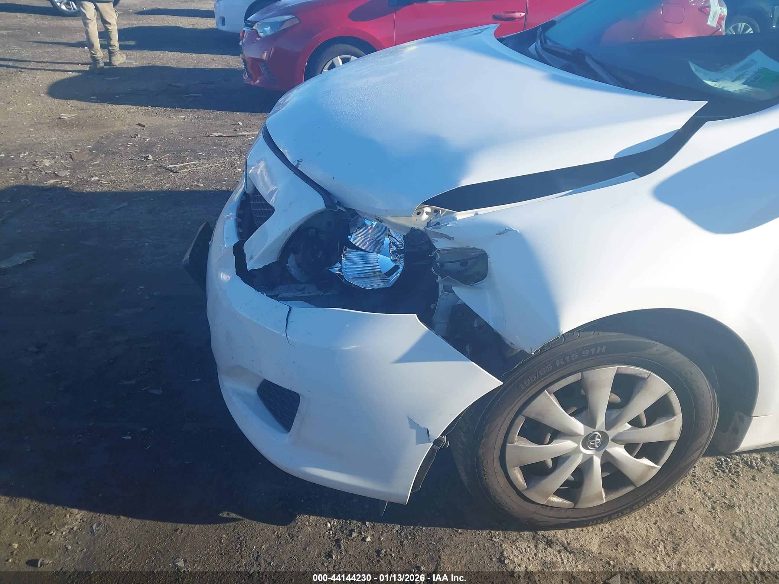 TOYOTA COROLLA image 6