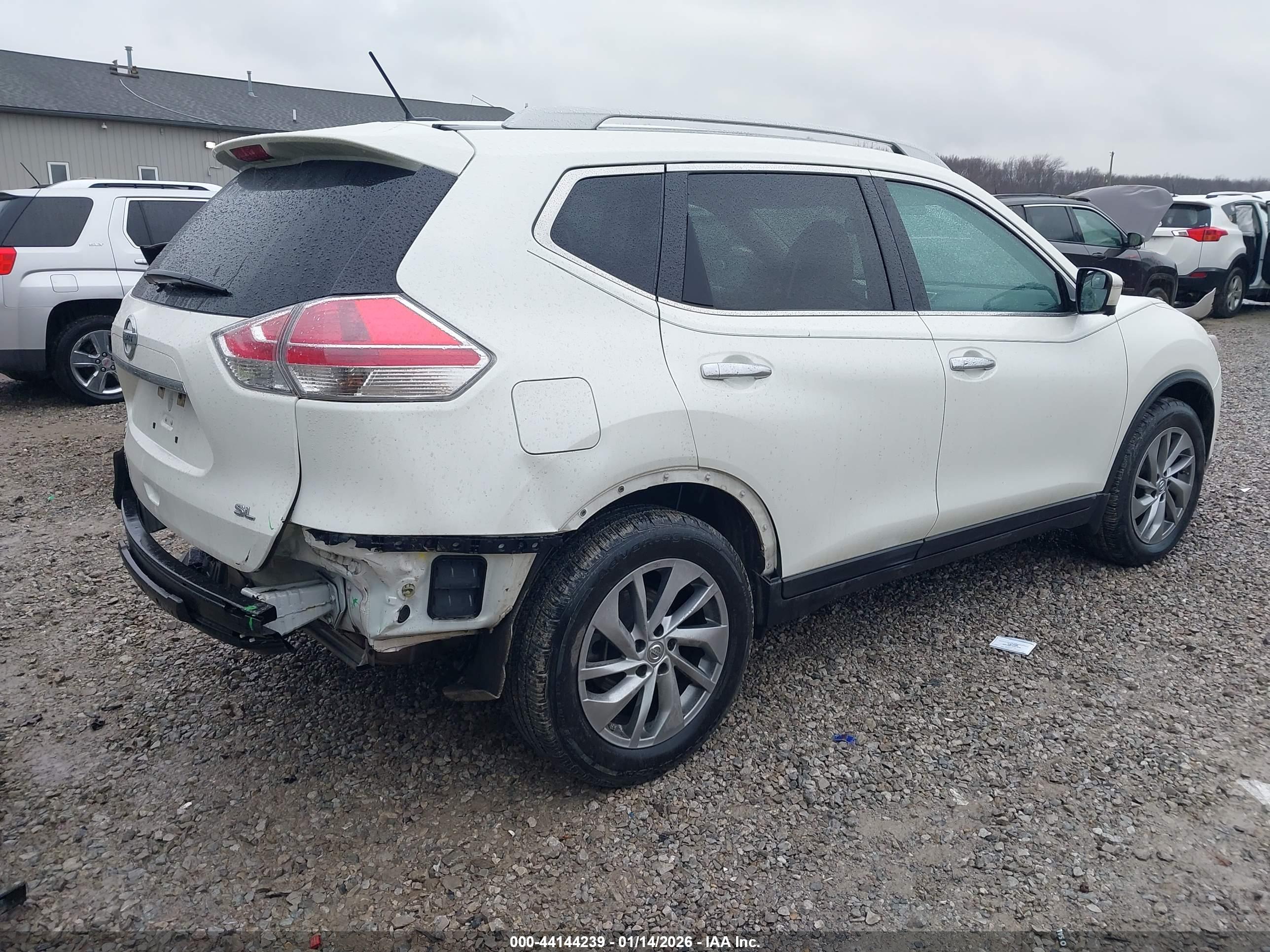 NISSAN ROGUE image 4