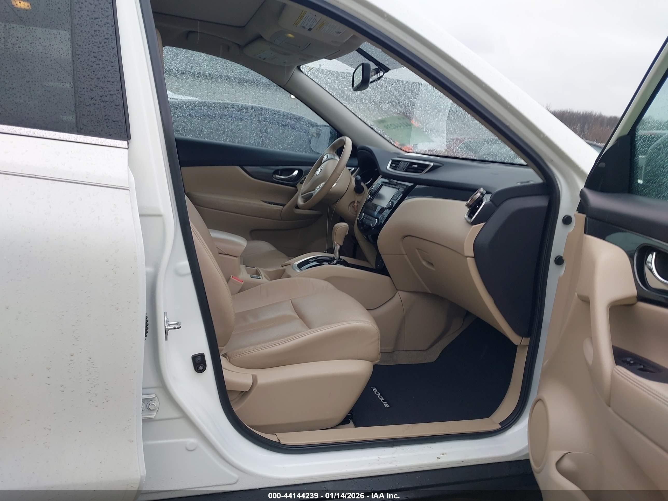 NISSAN ROGUE image 5