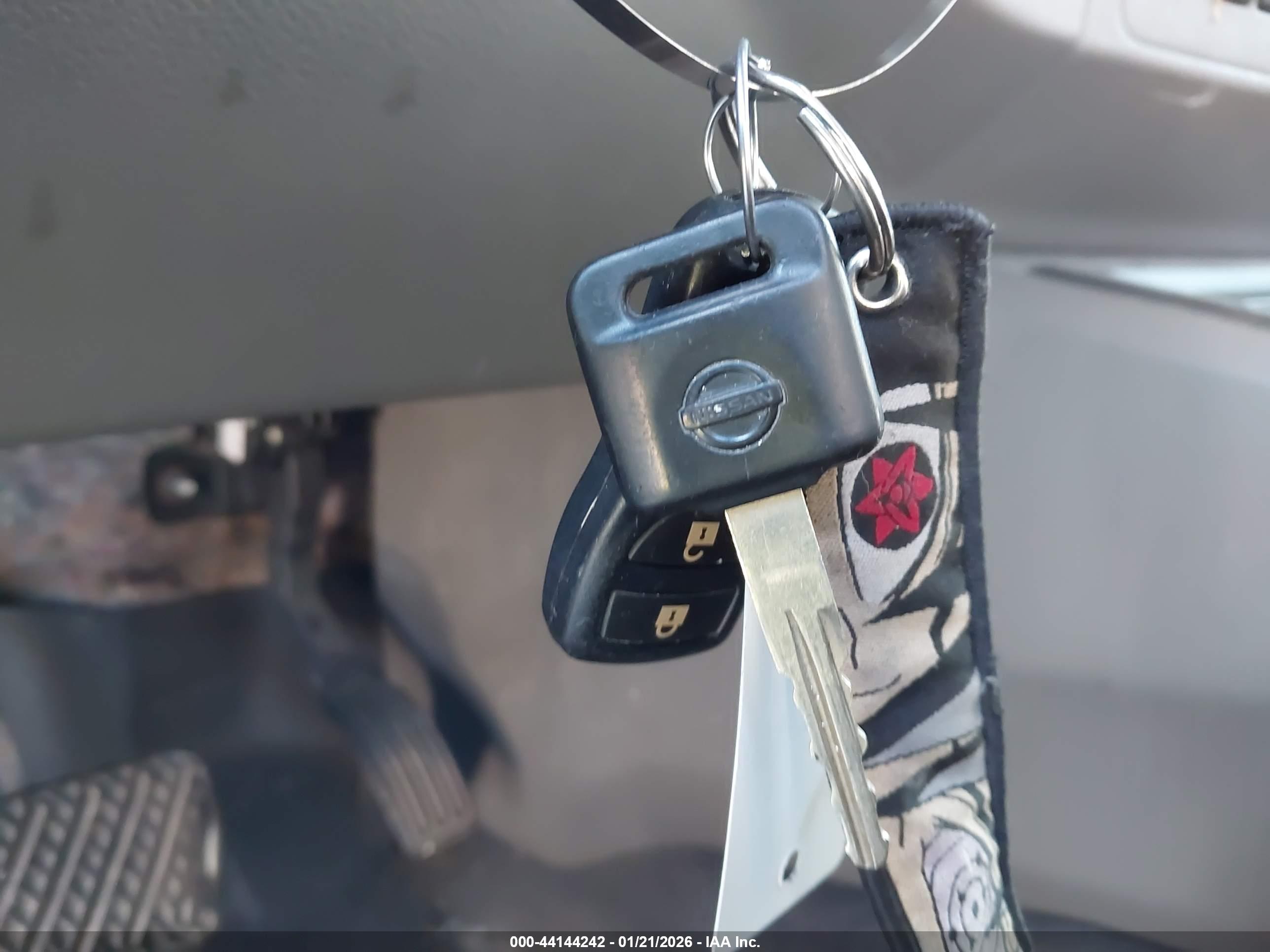 NISSAN NV image 11