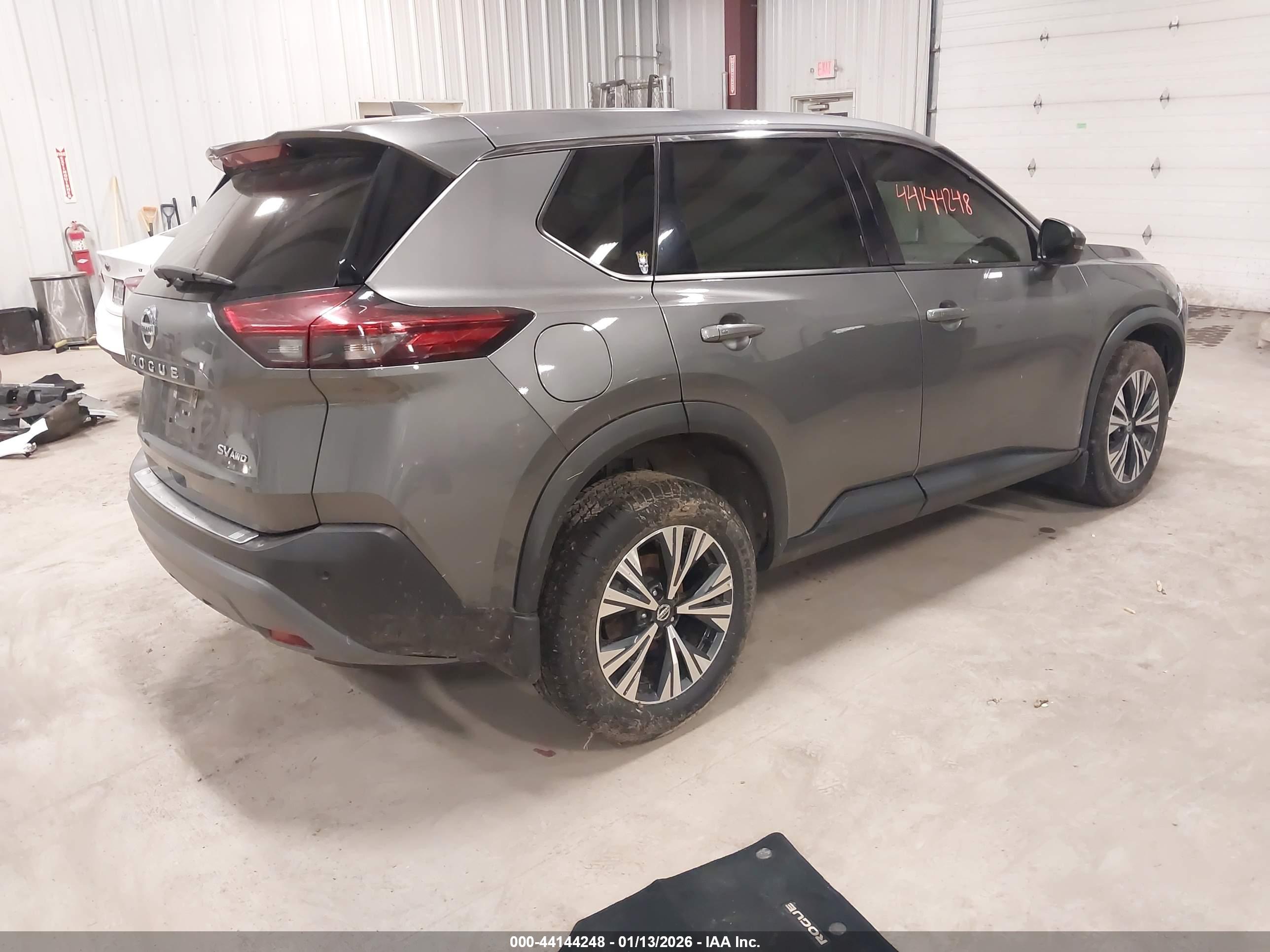 NISSAN ROGUE image 4