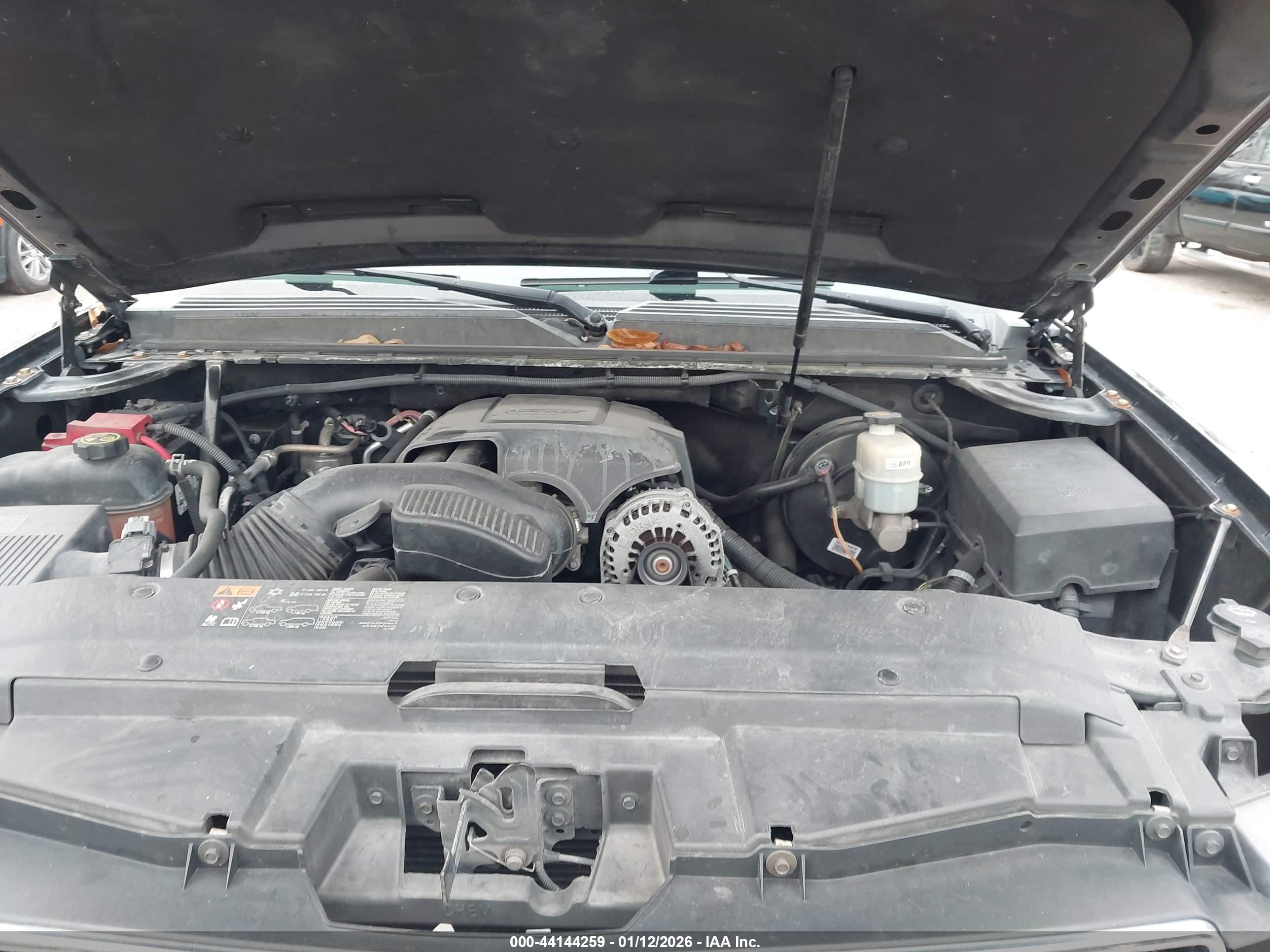 CHEVROLET TAHOE image 10
