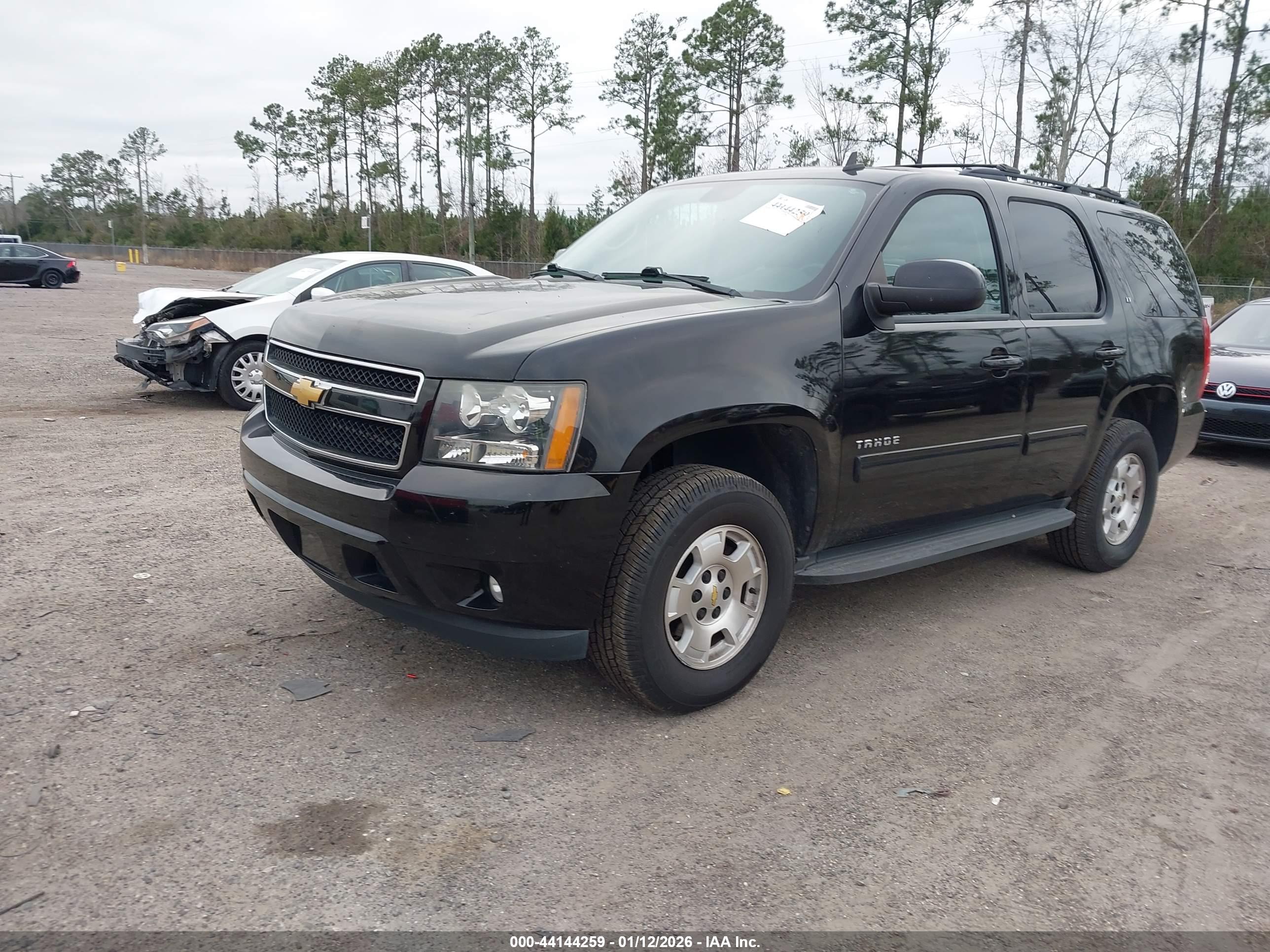 CHEVROLET TAHOE image 2