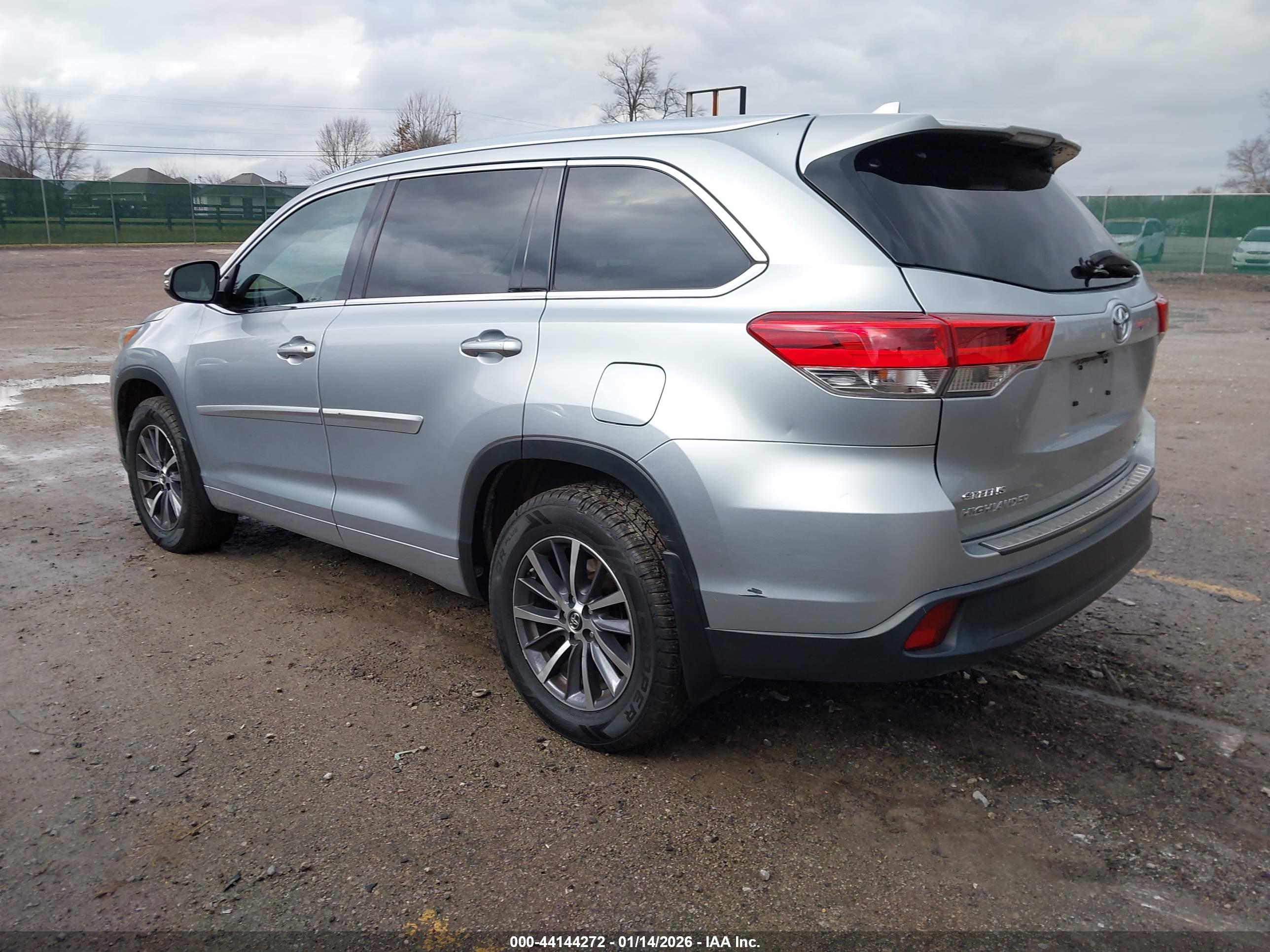 TOYOTA HIGHLANDER image 3