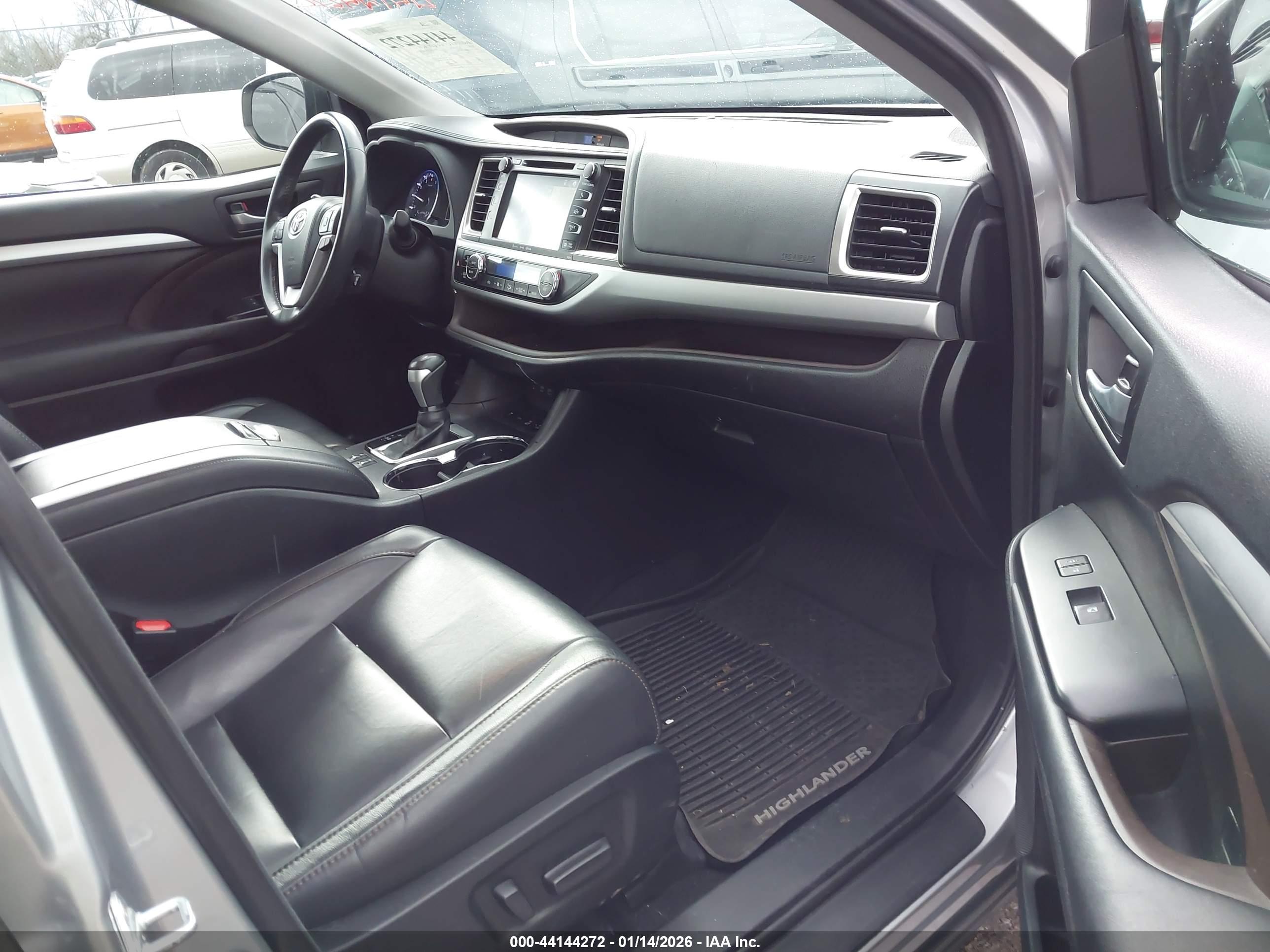 TOYOTA HIGHLANDER image 5