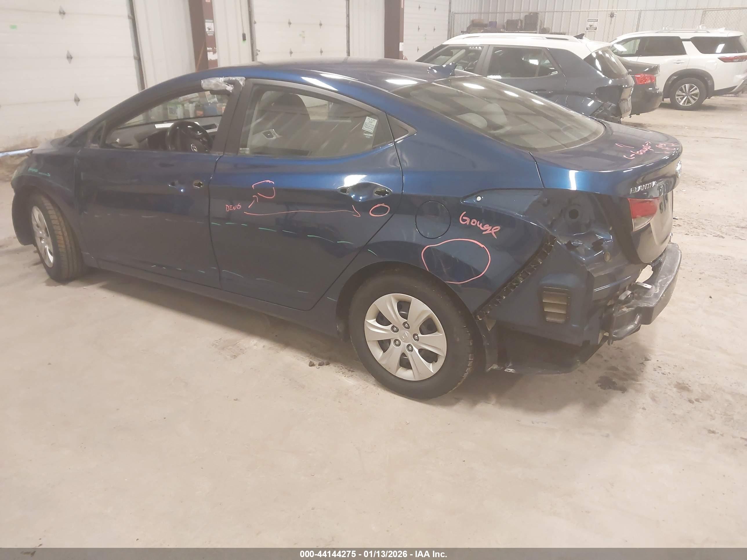 HYUNDAI ELANTRA image 3