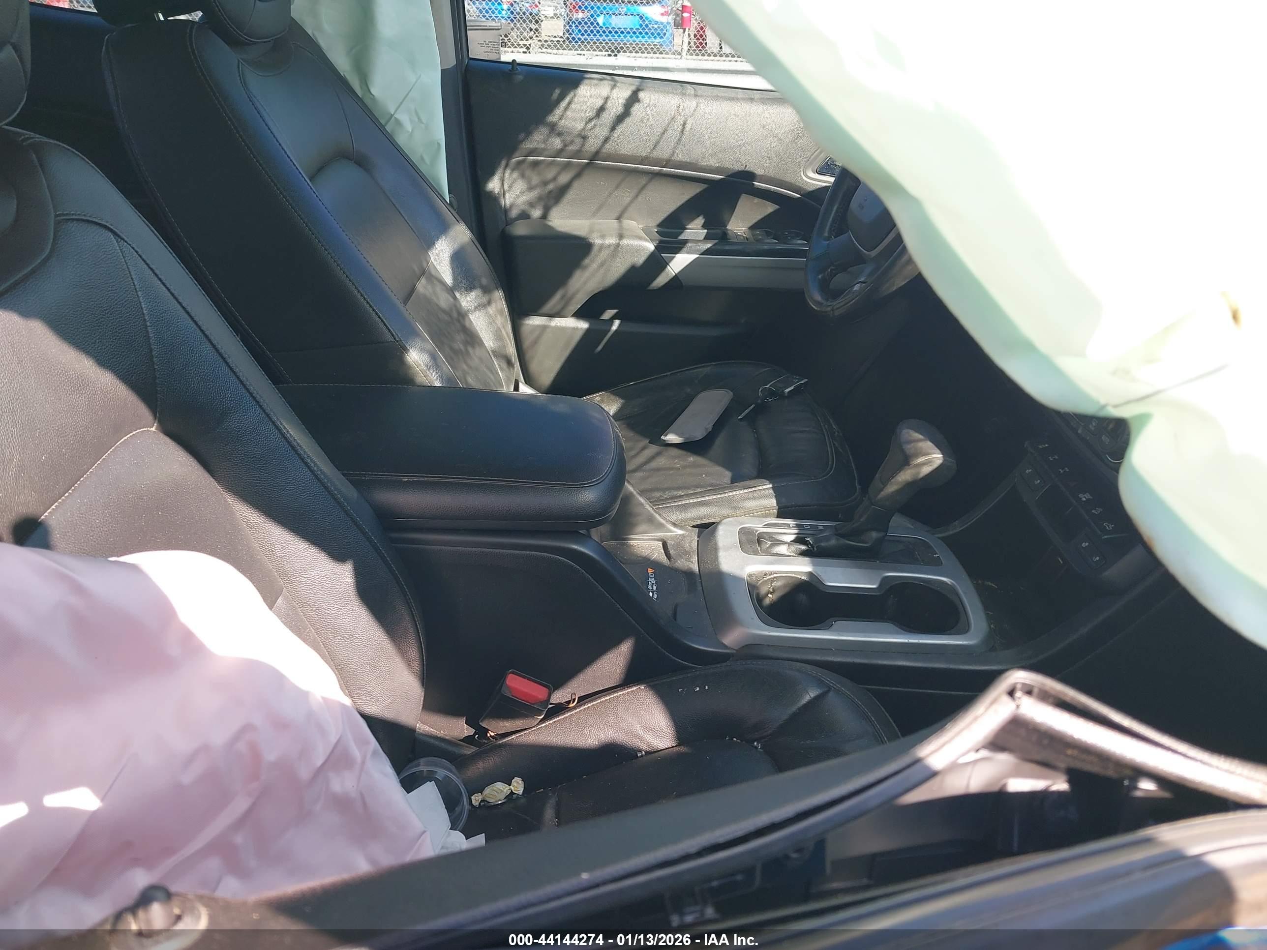 CHEVROLET COLORADO image 5