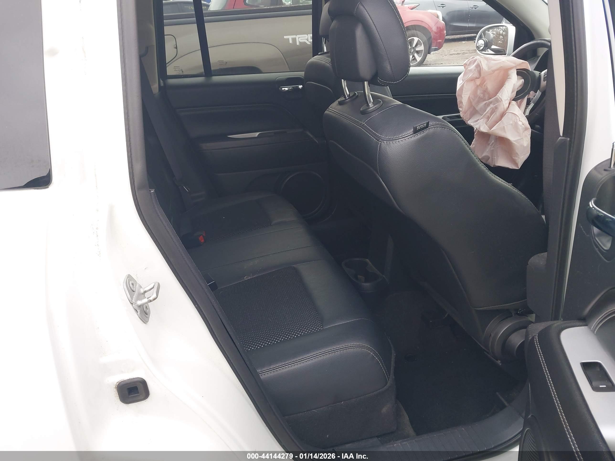 JEEP COMPASS image 8