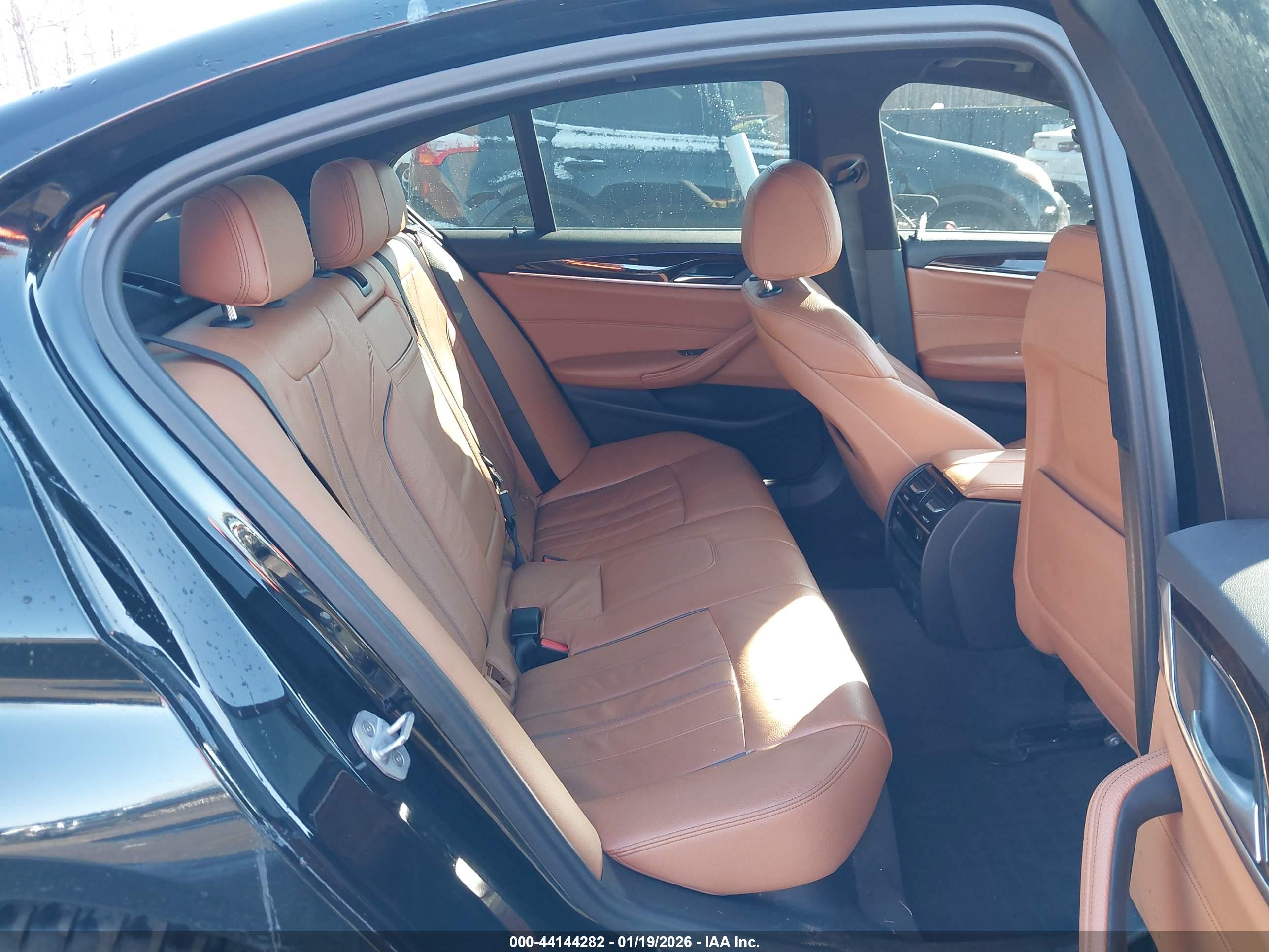 BMW 530I image 8