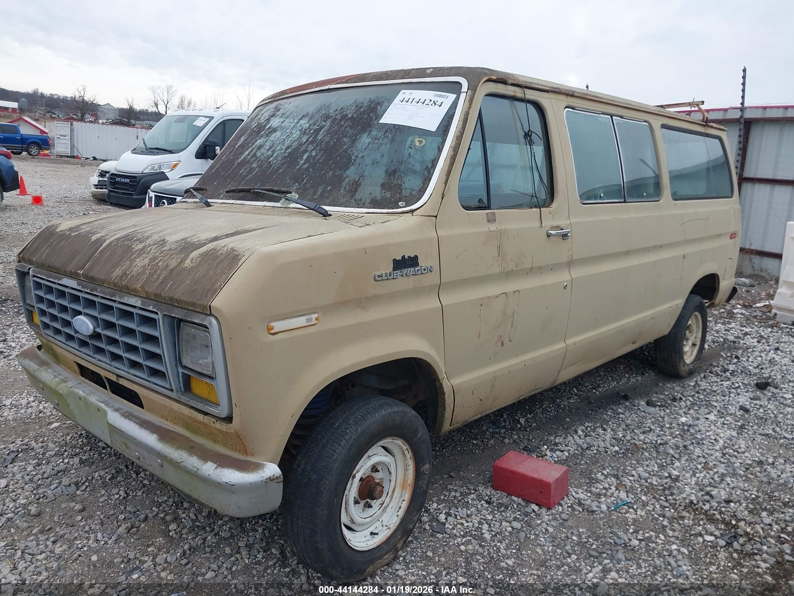 FORD ECONOLINE image 2