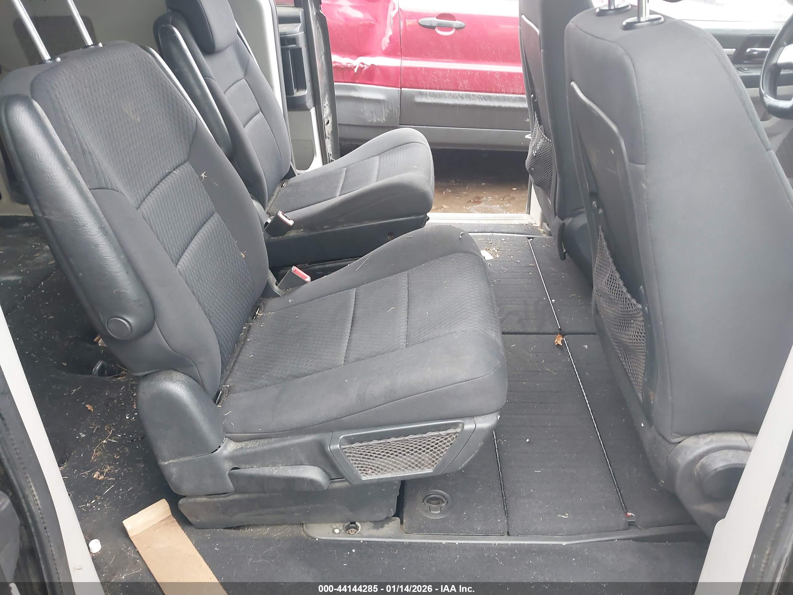 DODGE GRAND image 8