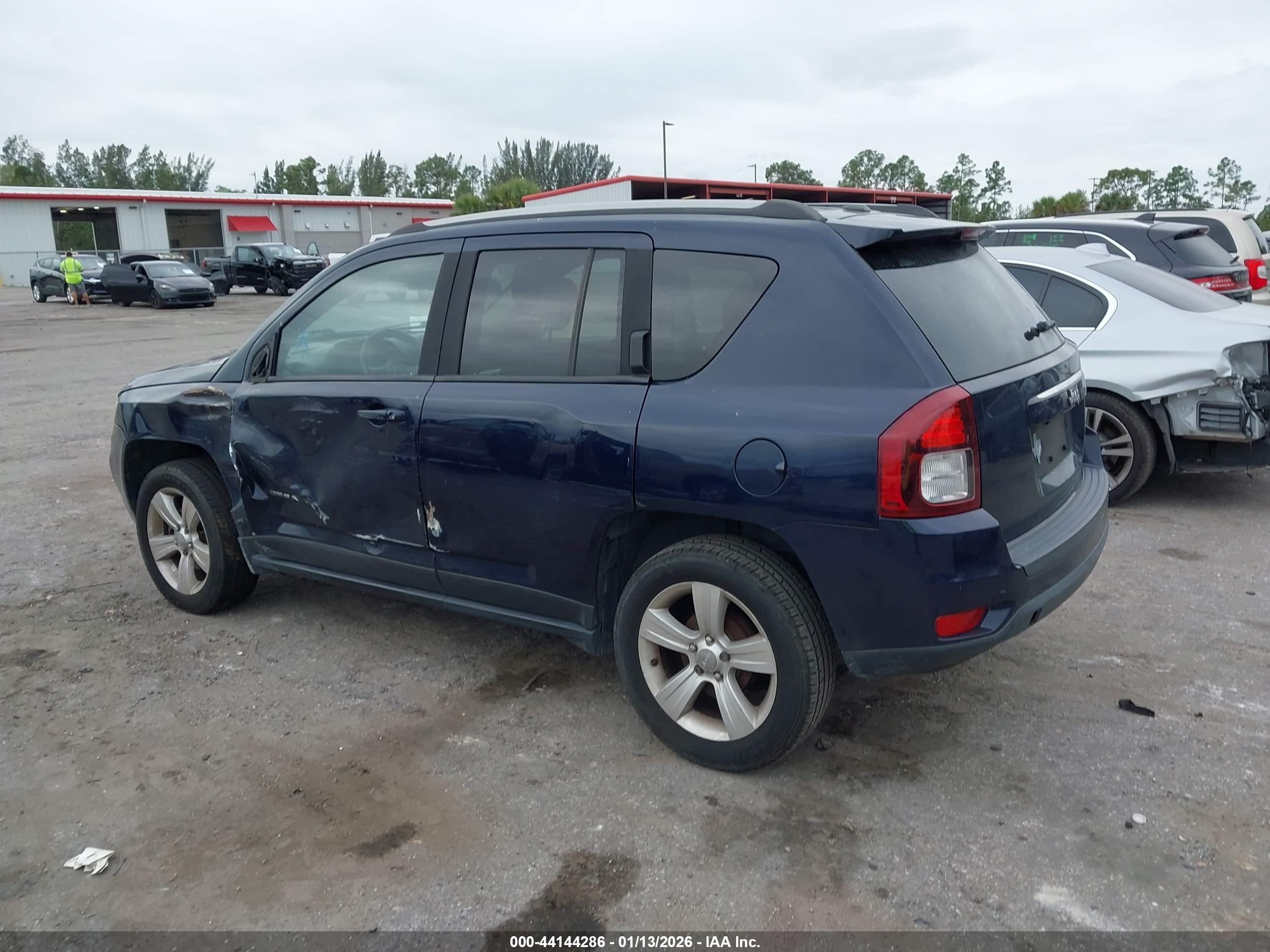 JEEP COMPASS image 3