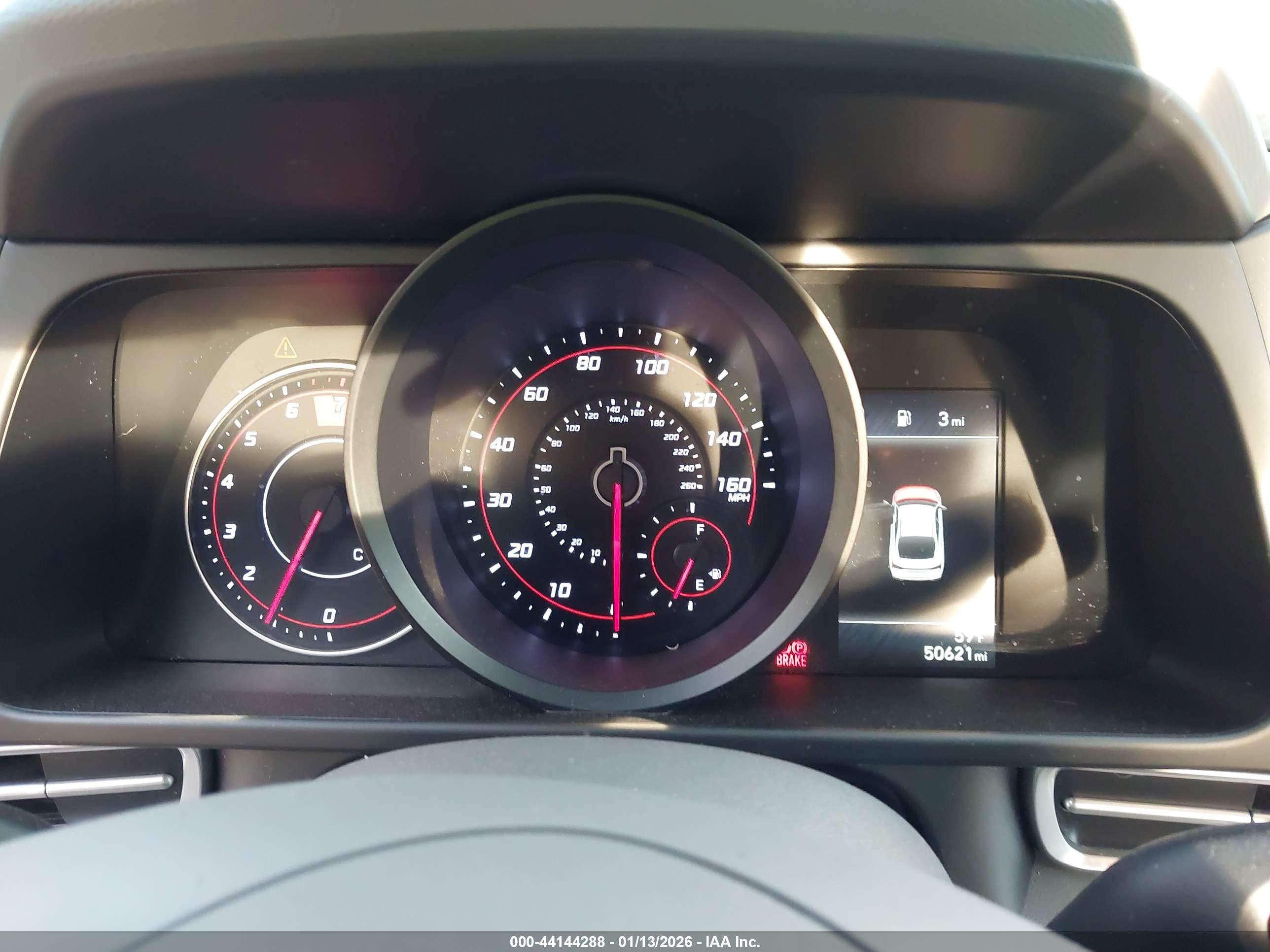 HYUNDAI ELANTRA image 7