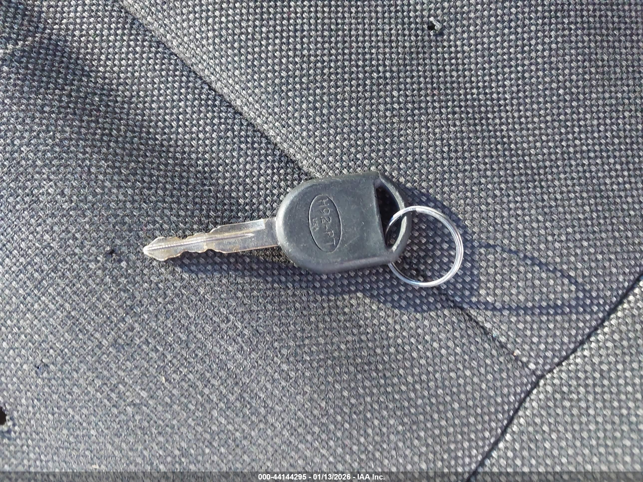 FORD CROWN image 11