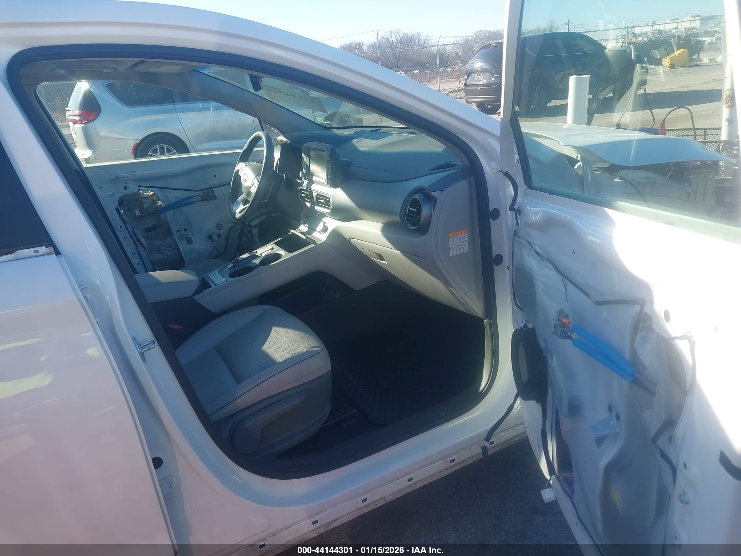 HYUNDAI KONA image 5
