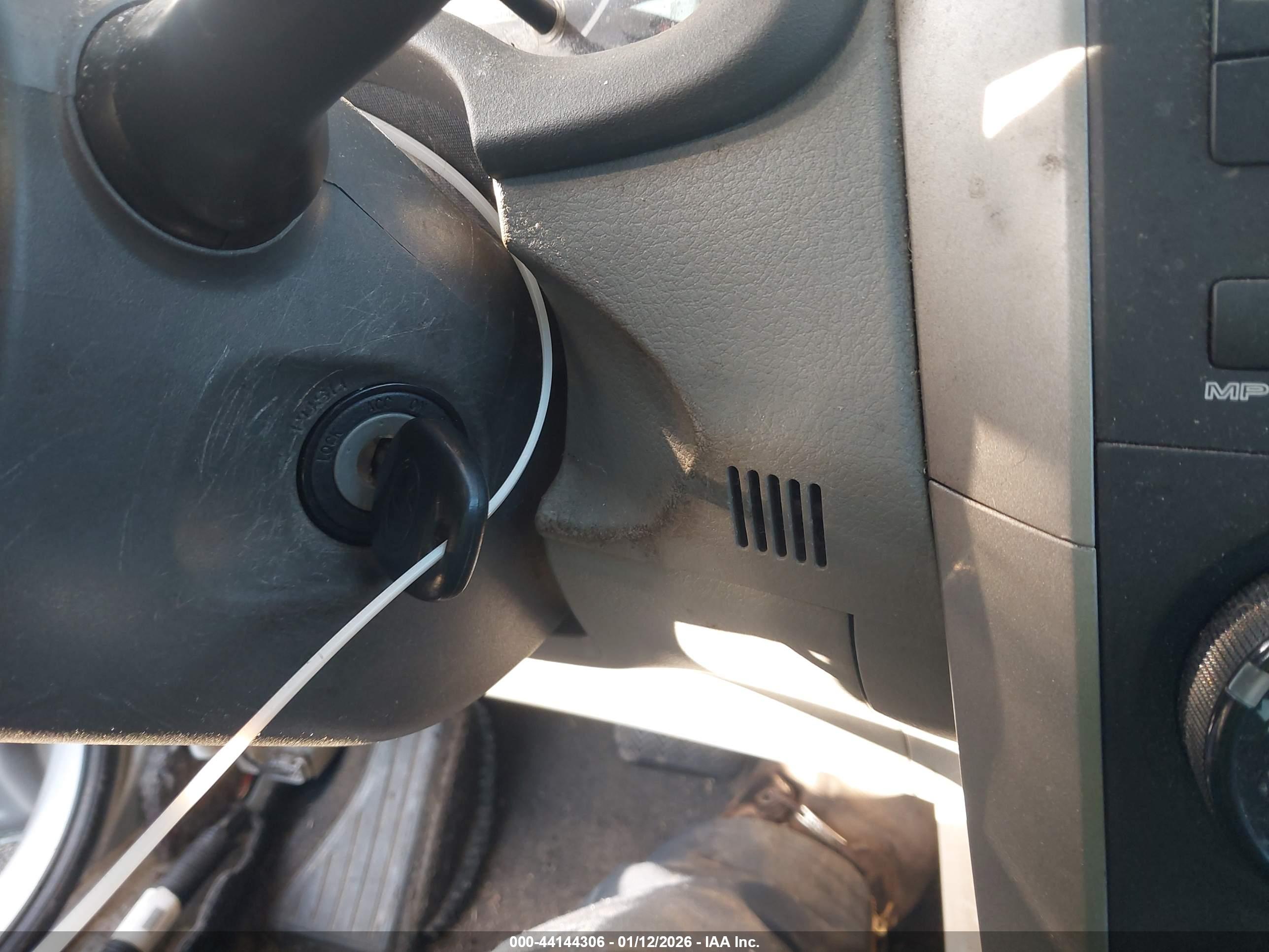 TOYOTA COROLLA image 11