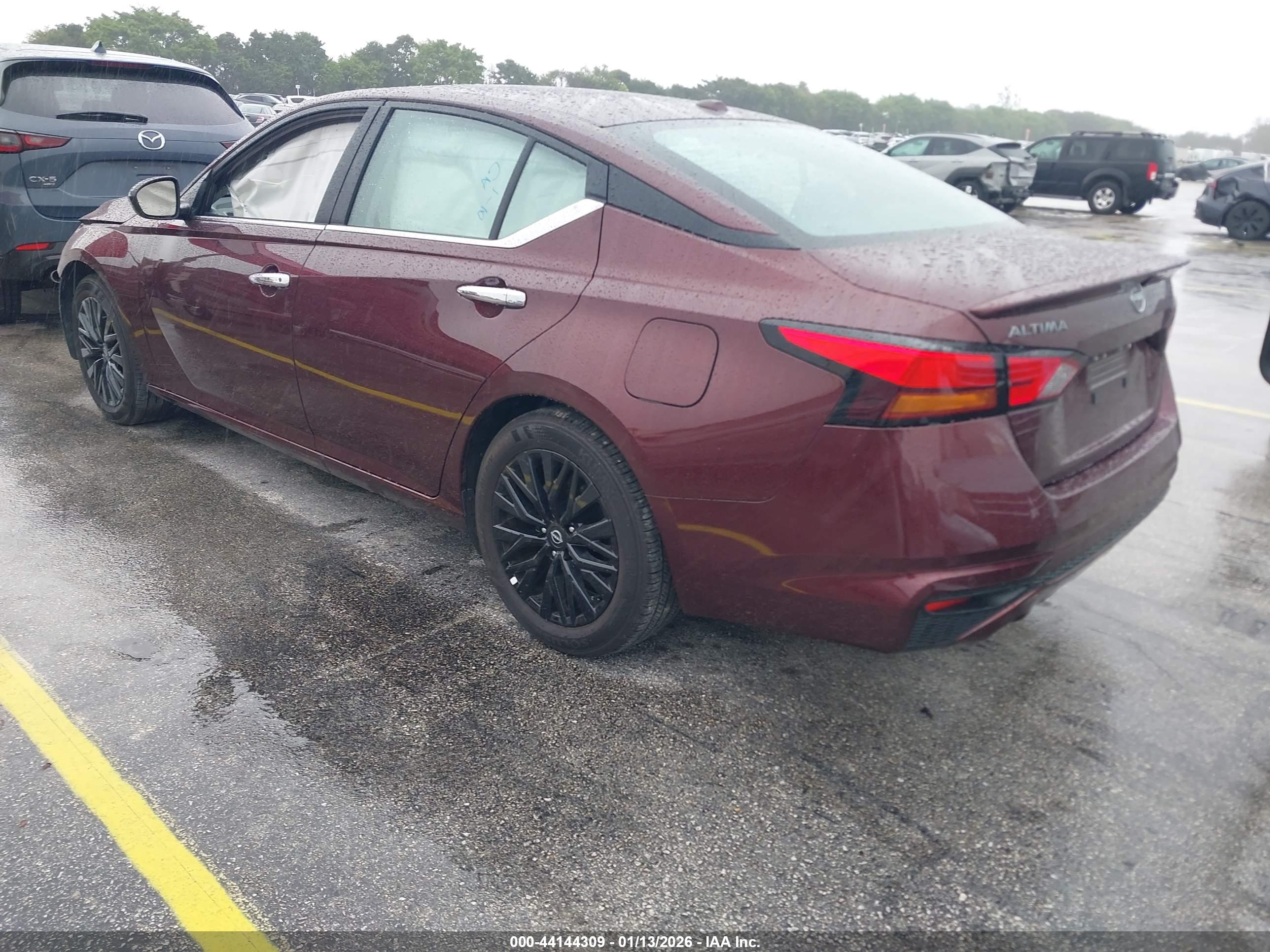 NISSAN ALTIMA image 3