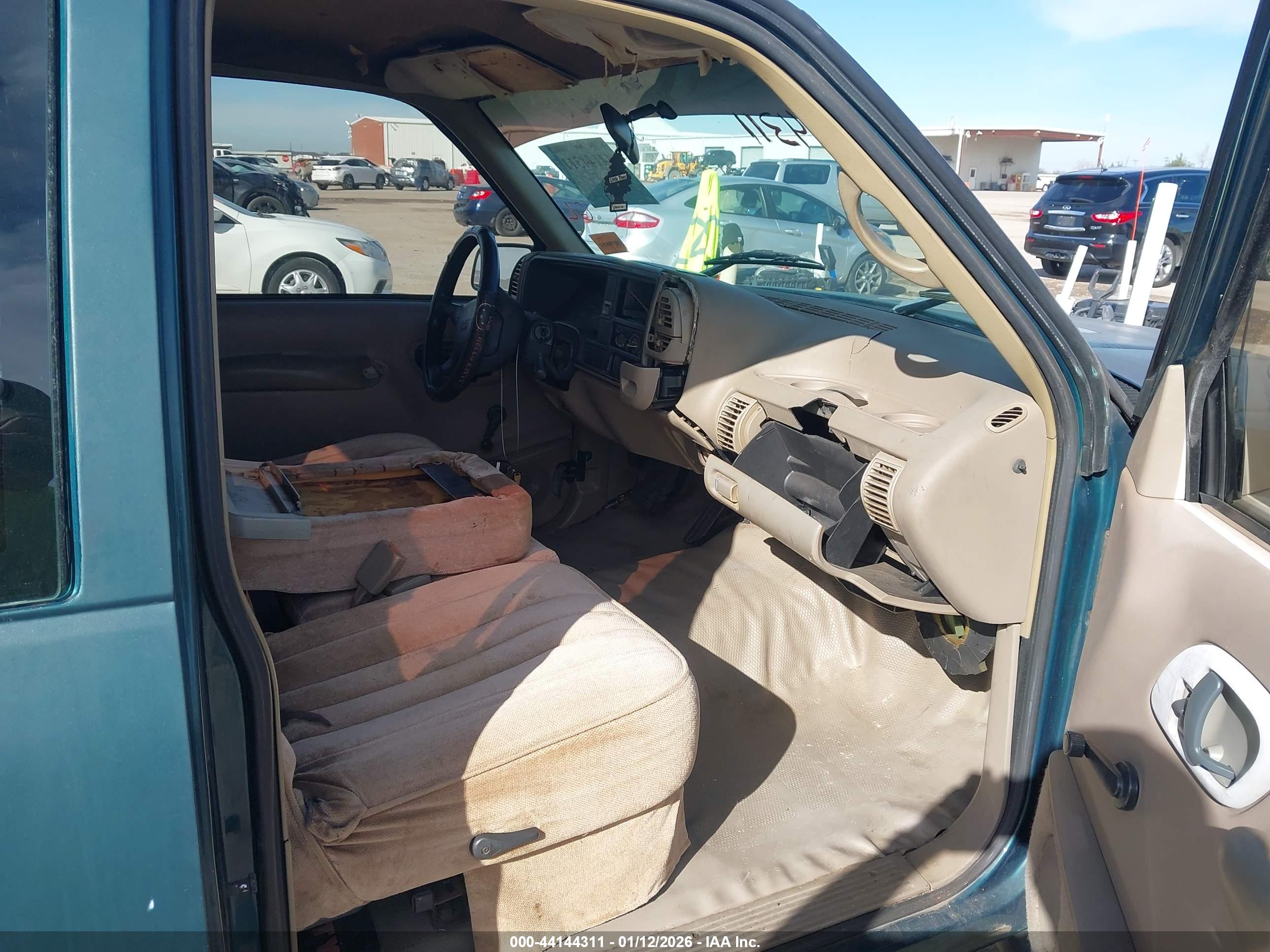 GMC SIERRA image 5