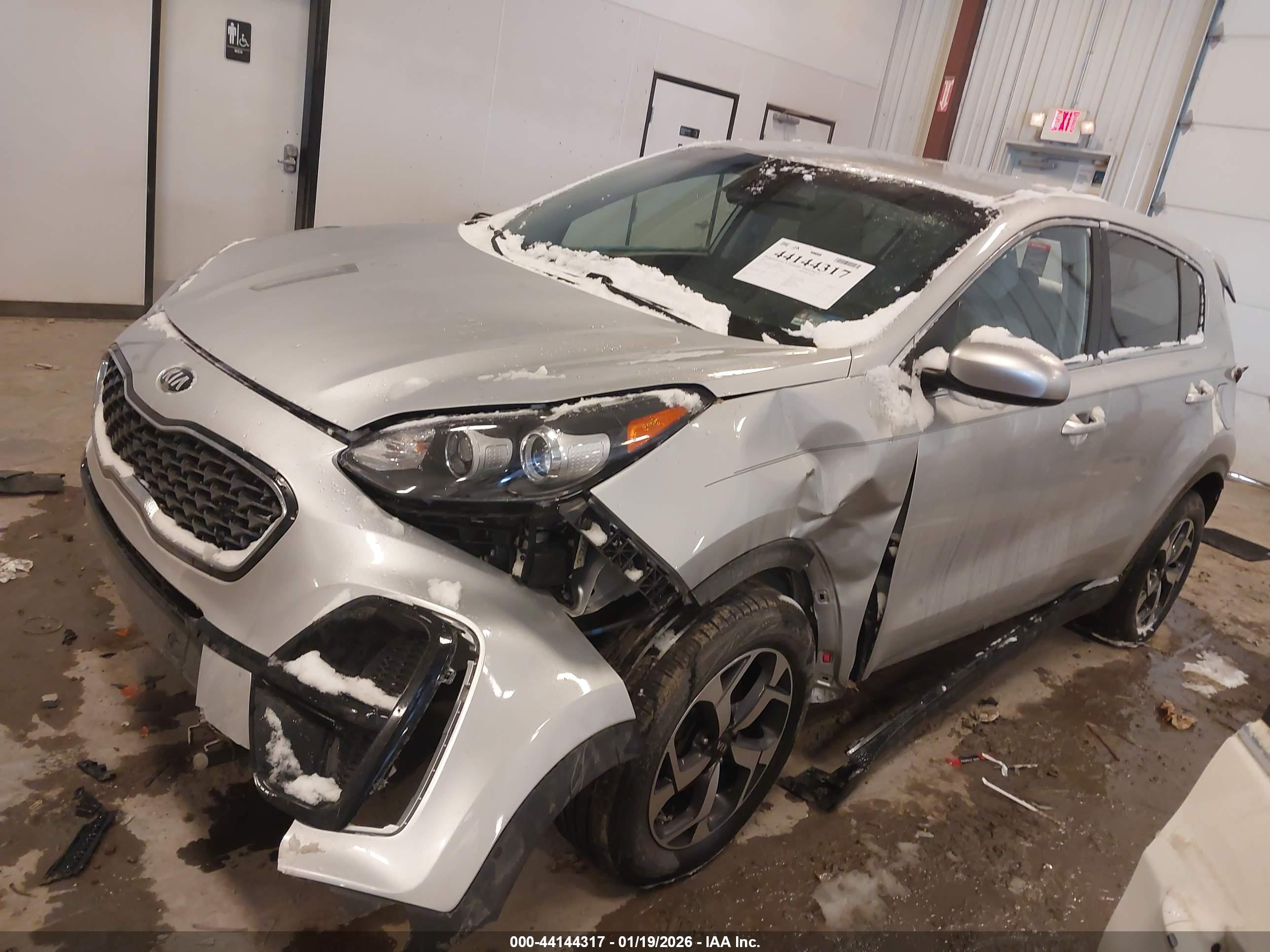 KIA SPORTAGE image 2