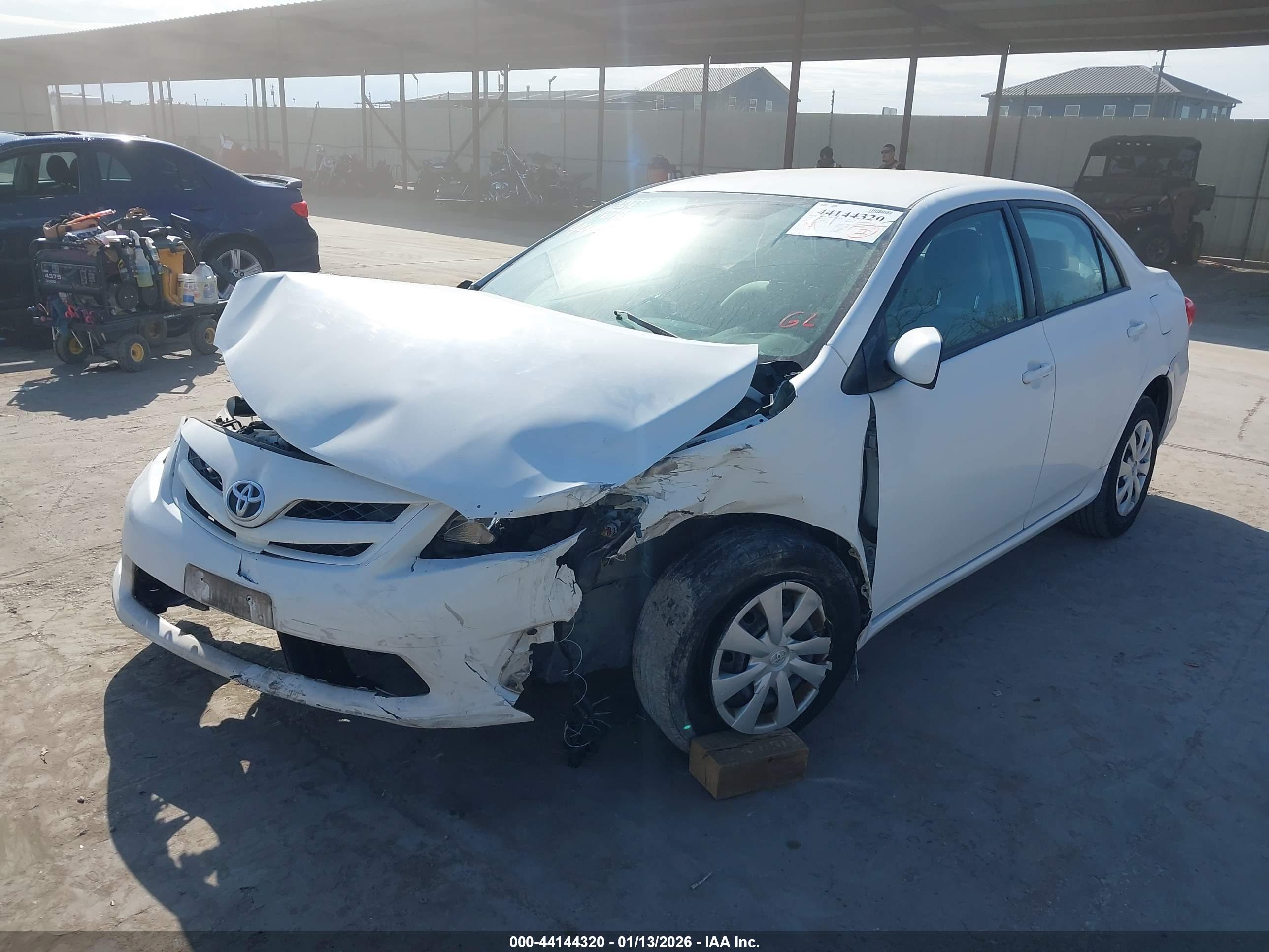 TOYOTA COROLLA image 2