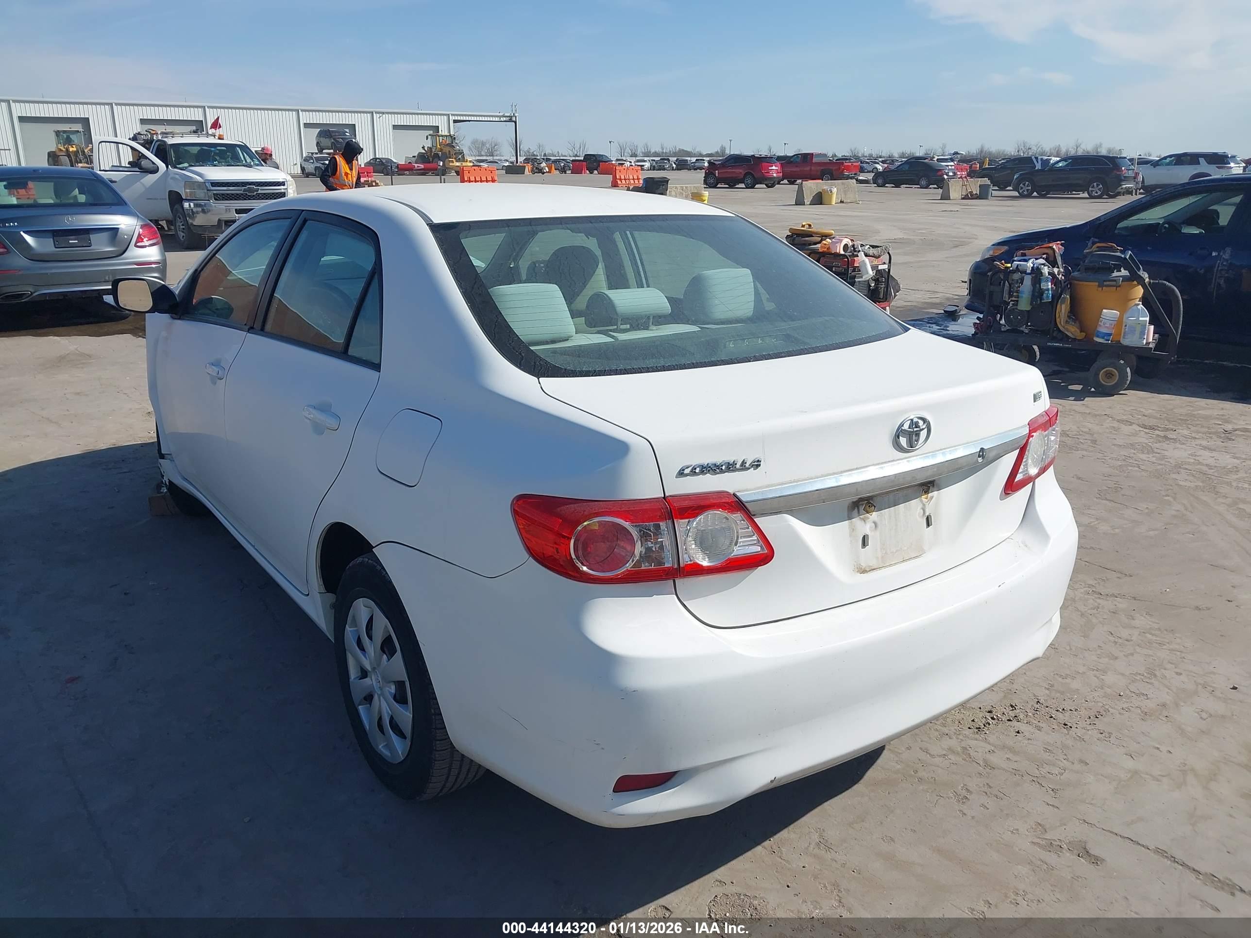 TOYOTA COROLLA image 3
