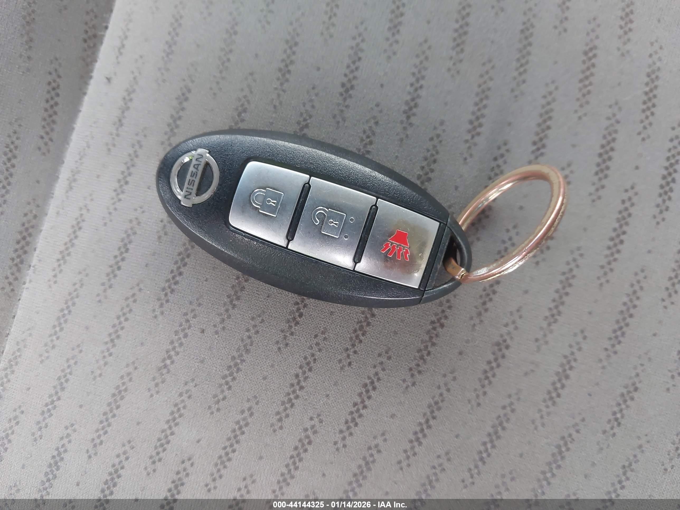 NISSAN QUEST image 11
