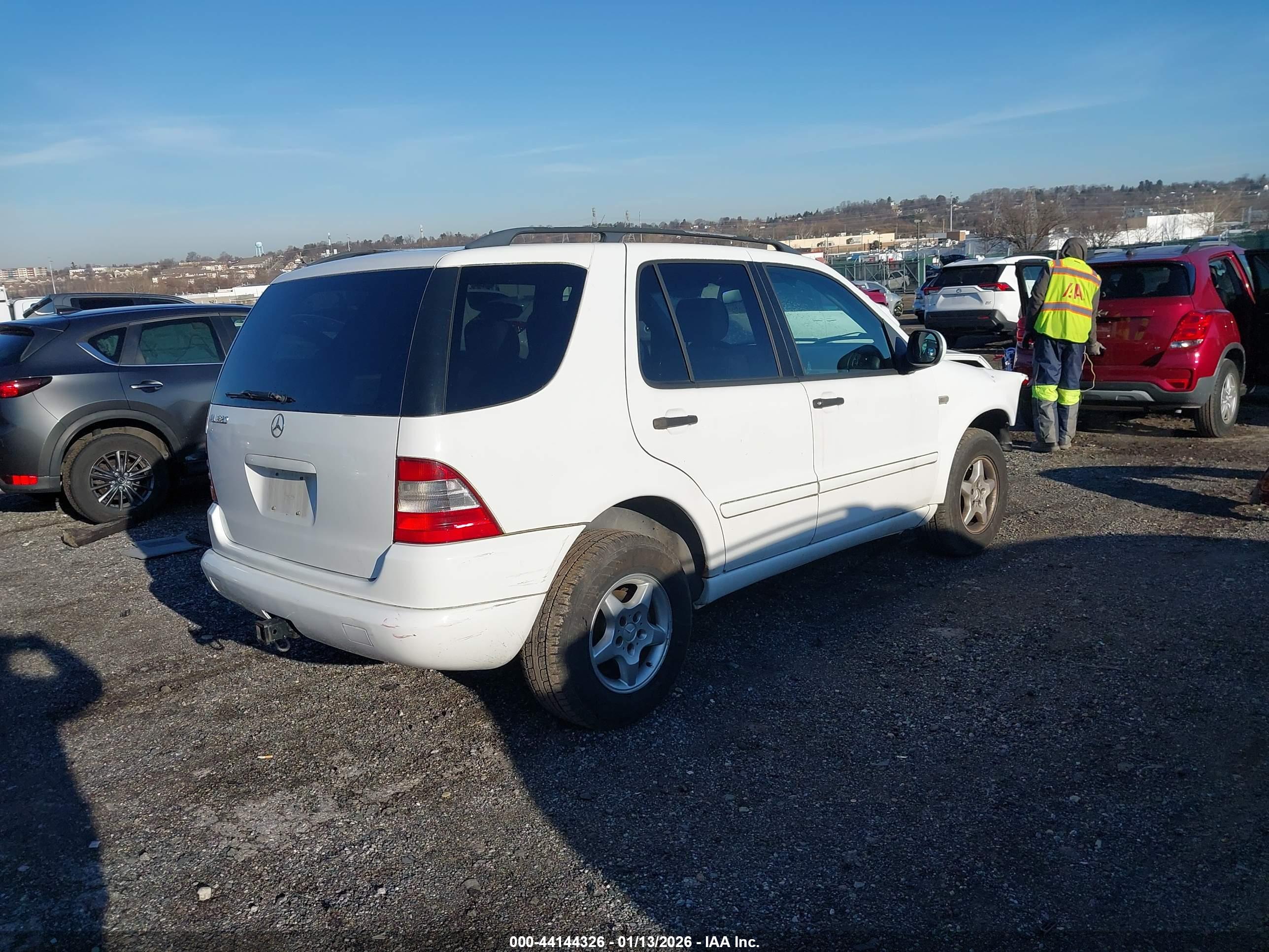 MERCEDES-BENZ ML image 4