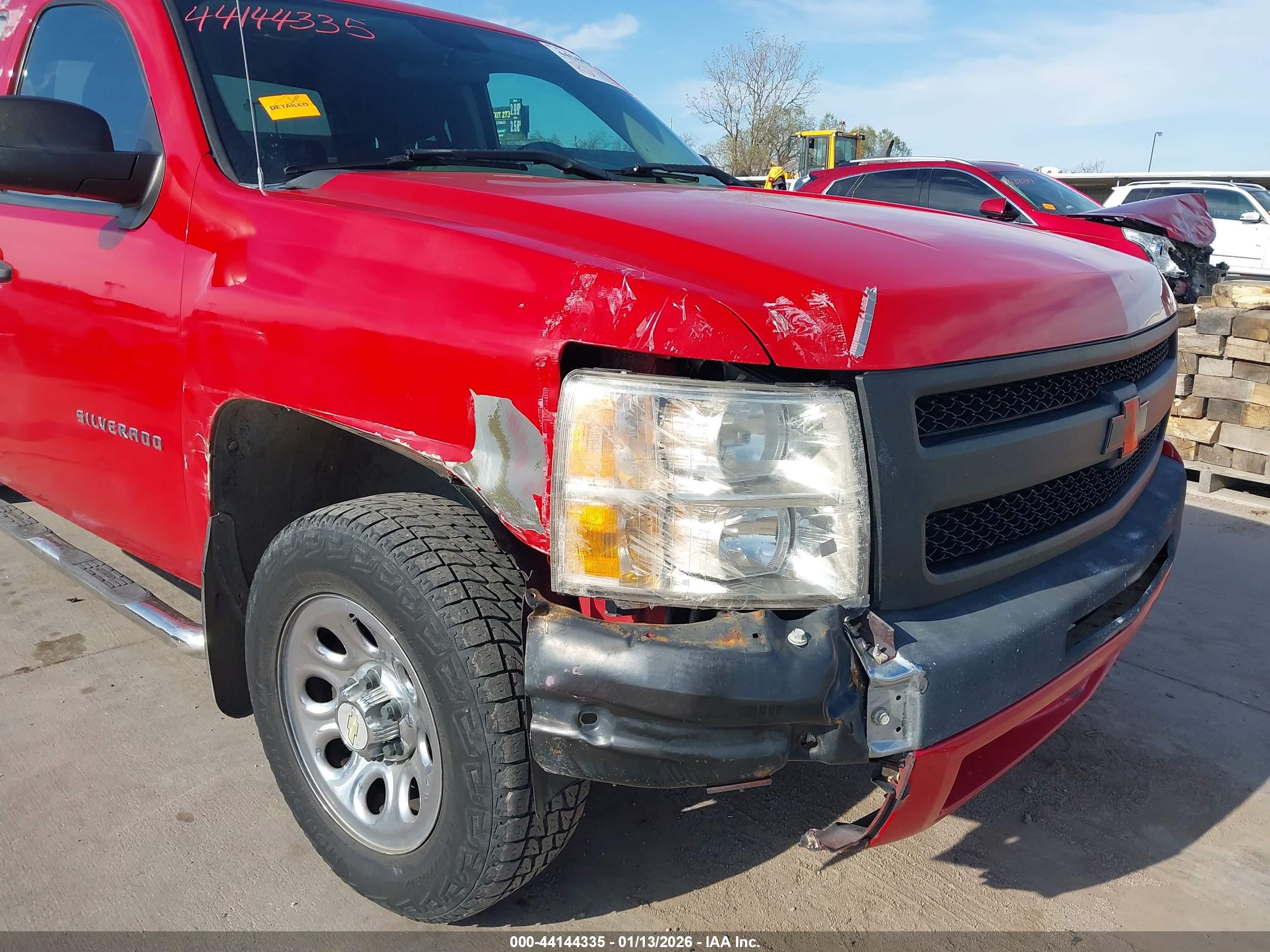 CHEVROLET SILVERADO image 6