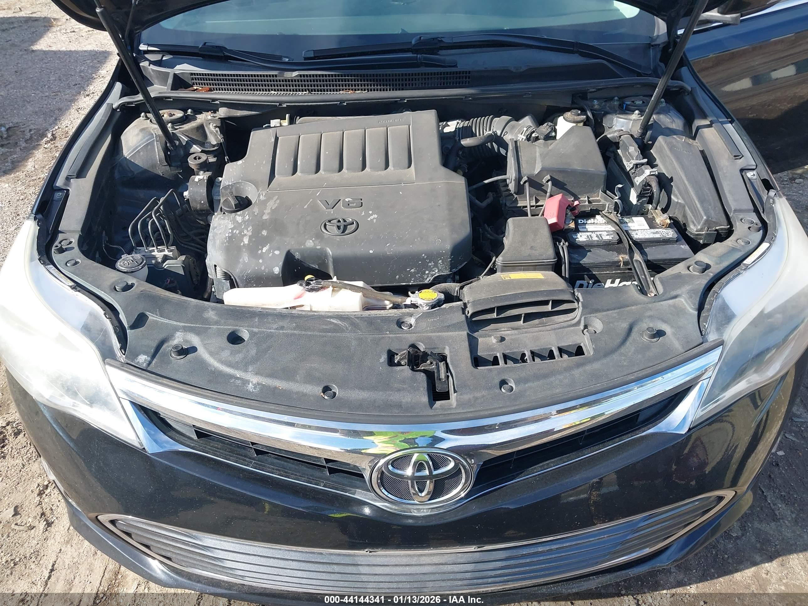 TOYOTA AVALON image 10