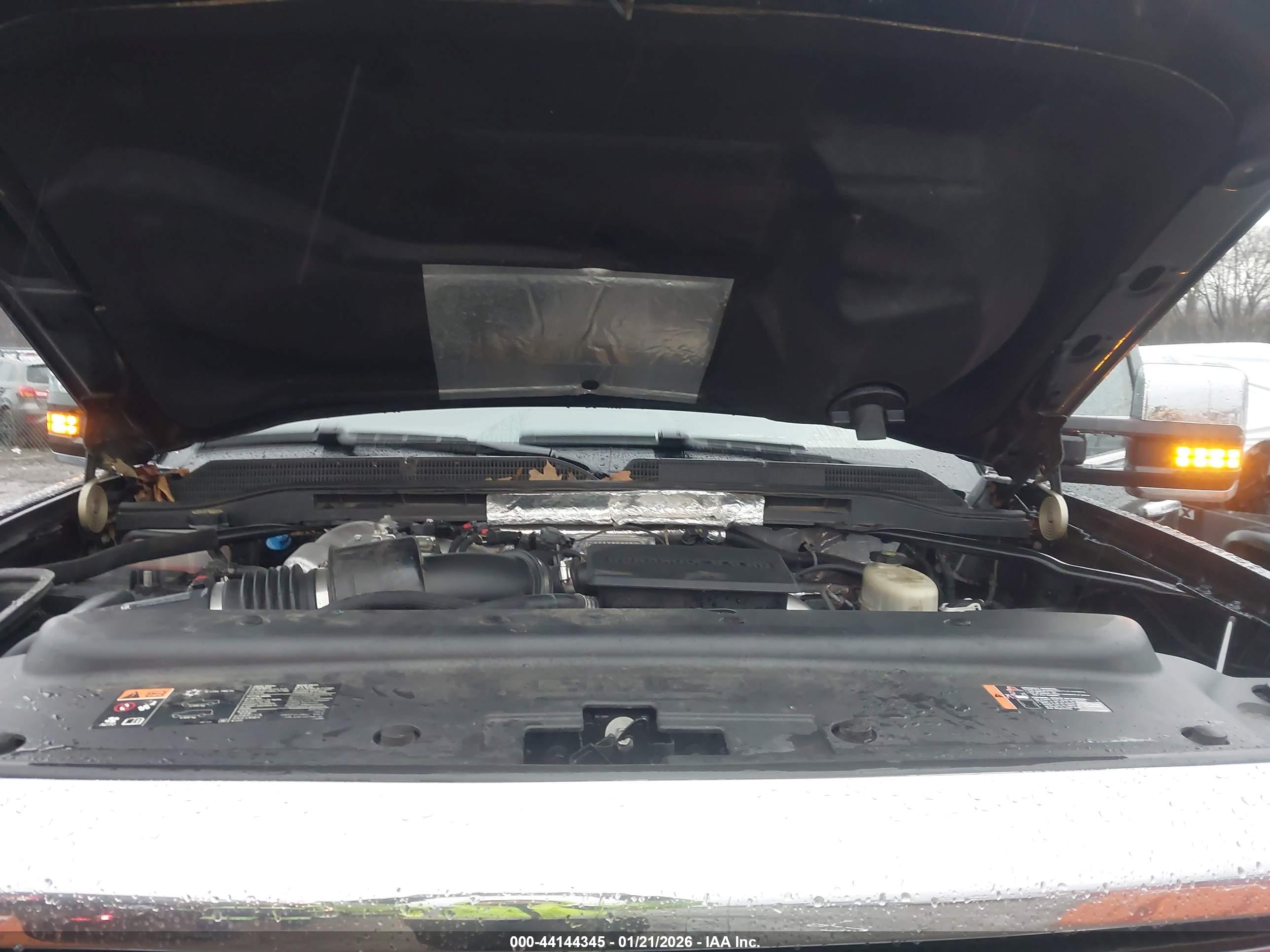 GMC SIERRA image 10