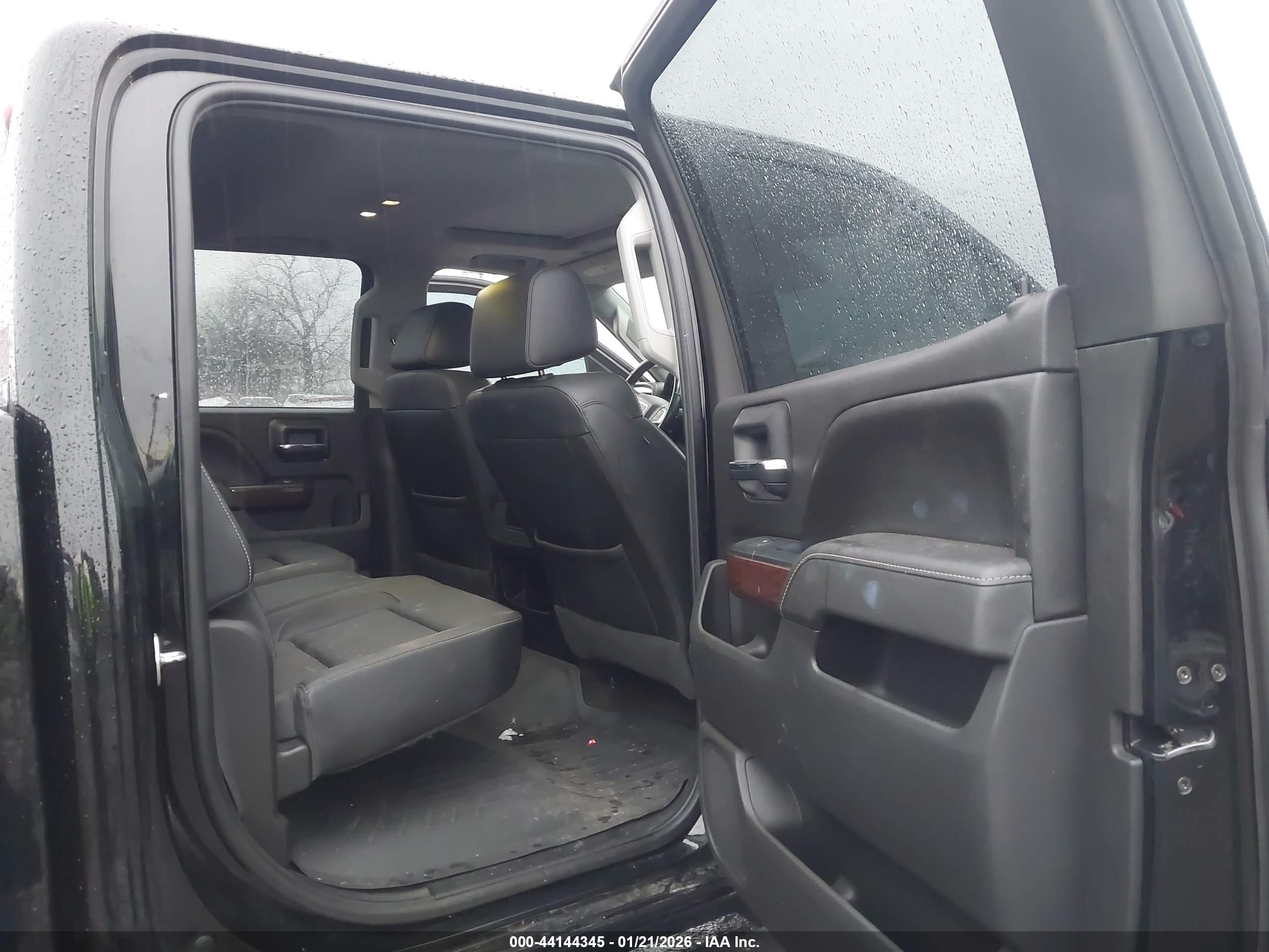 GMC SIERRA image 8