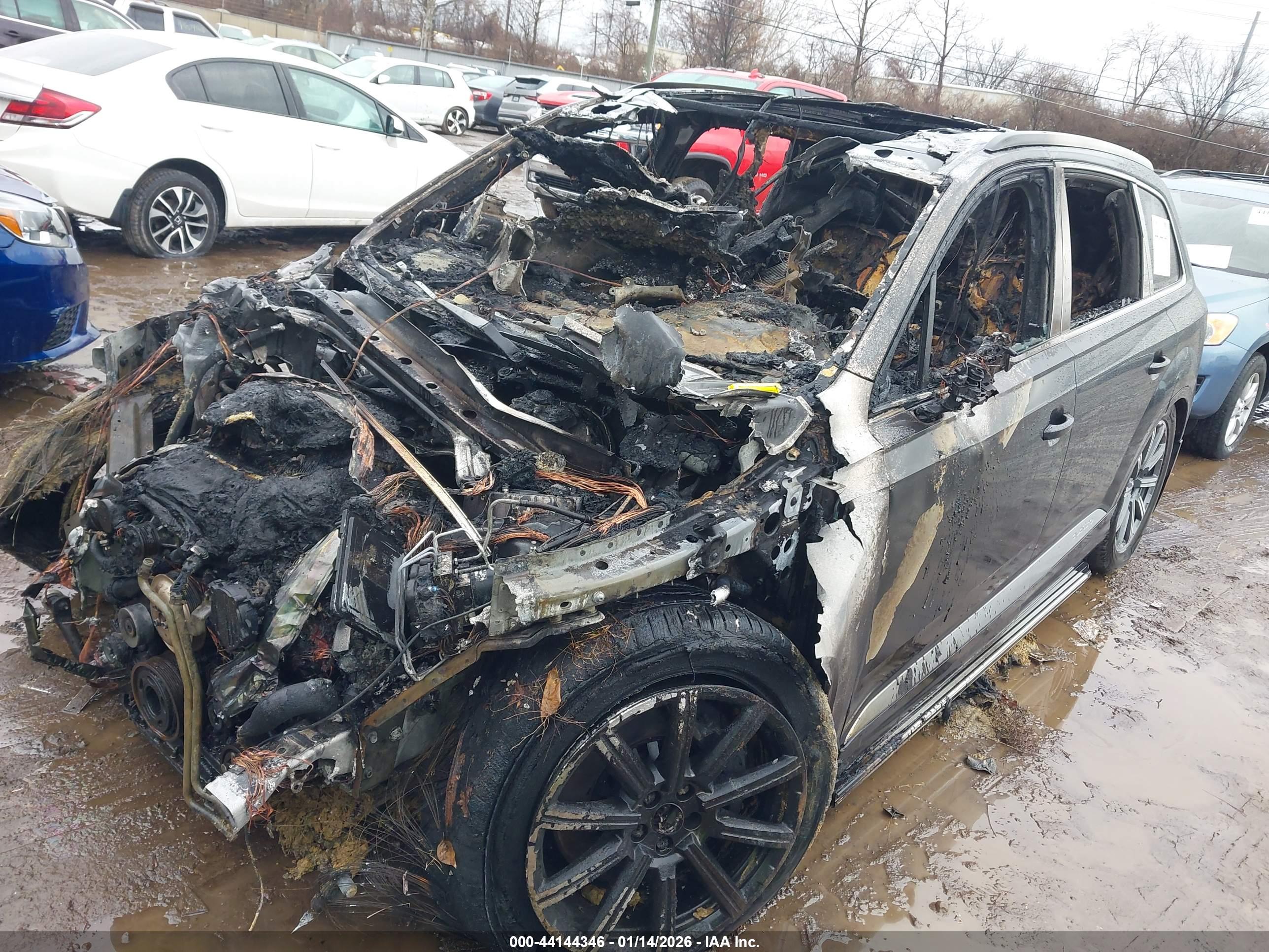 AUDI Q7 image 2