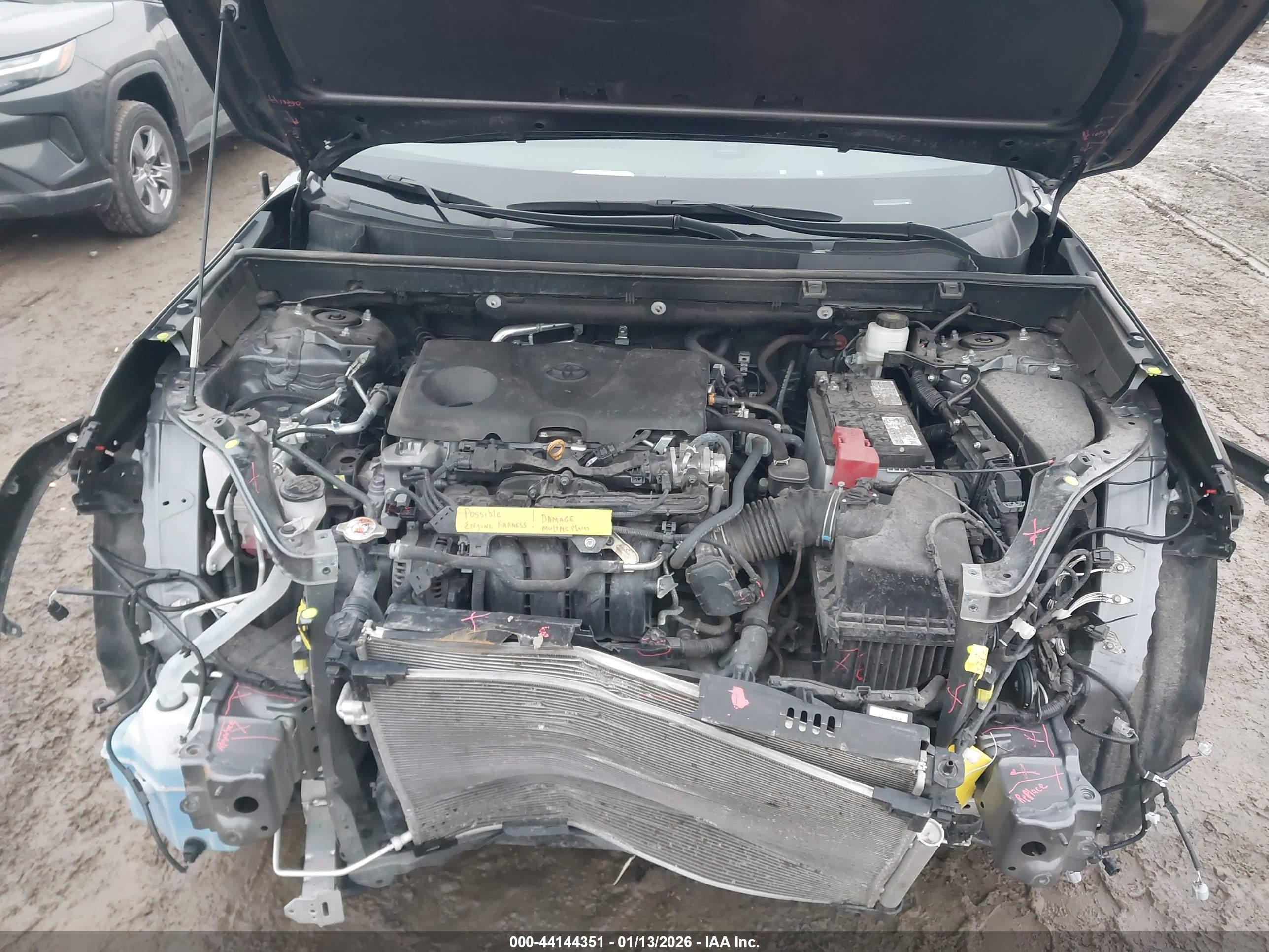 TOYOTA RAV4 image 10